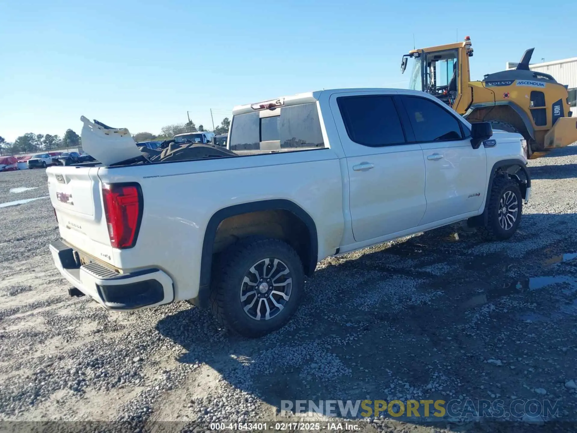 4 Photograph of a damaged car 1GTP9EEL4MZ227164 GMC SIERRA 1500 2021