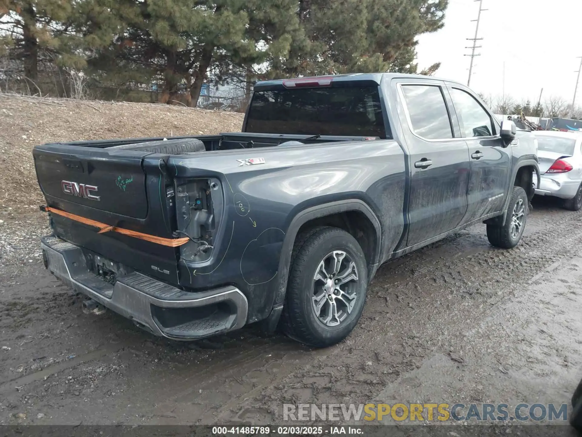4 Photograph of a damaged car 1GTU9BED5MZ408087 GMC SIERRA 1500 2021