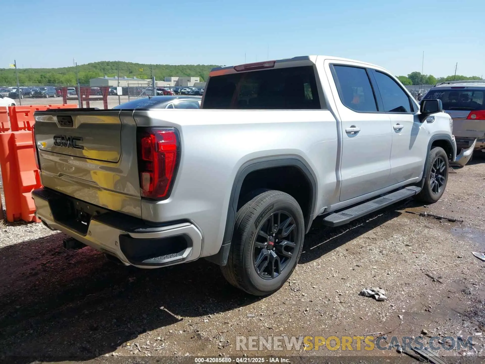 4 Фотография поврежденного автомобиля 1GTU9CEDXMZ141017 GMC SIERRA 1500 2021
