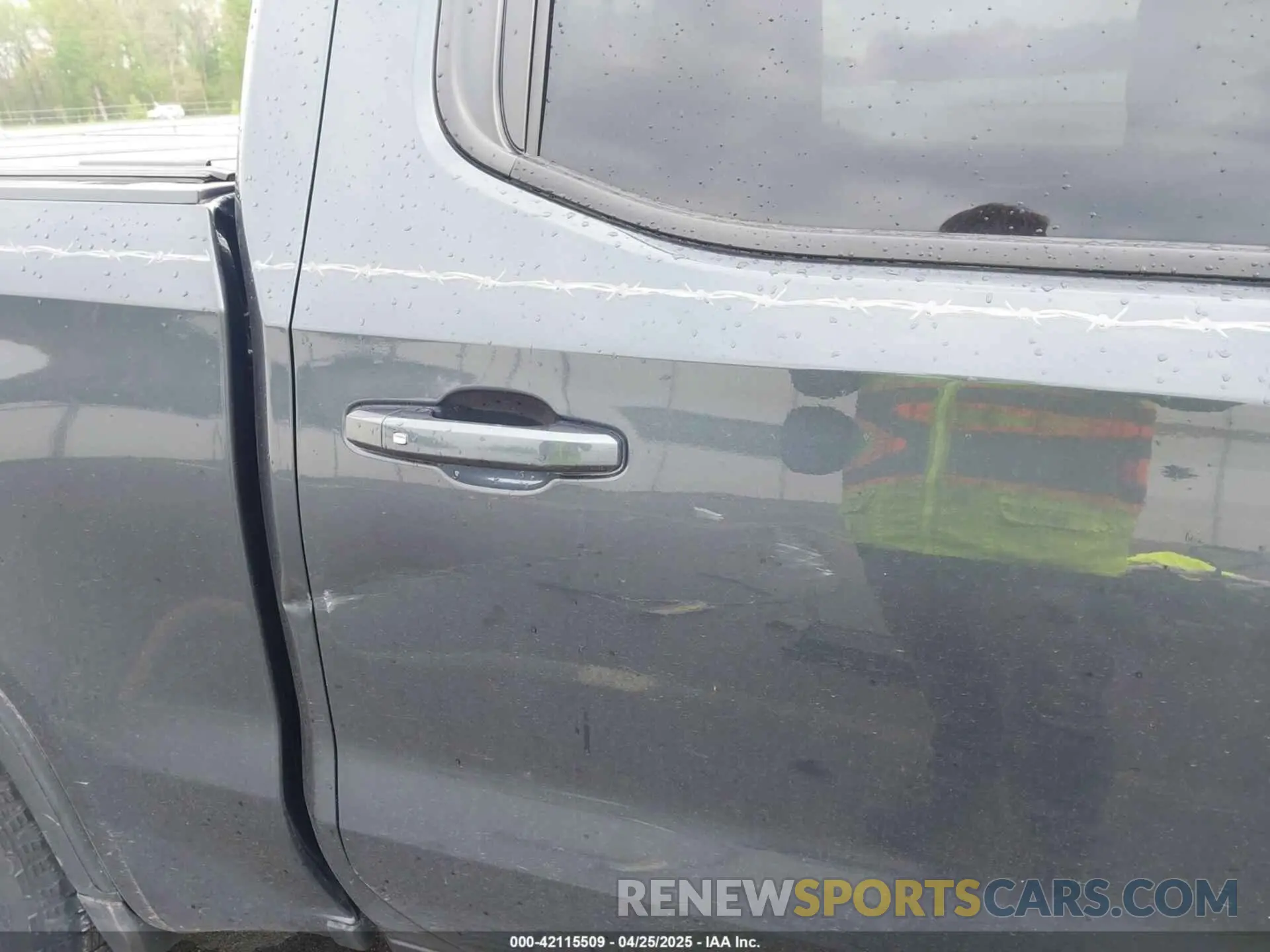 19 Photograph of a damaged car 1GTU9CET3MZ334150 GMC SIERRA 1500 2021