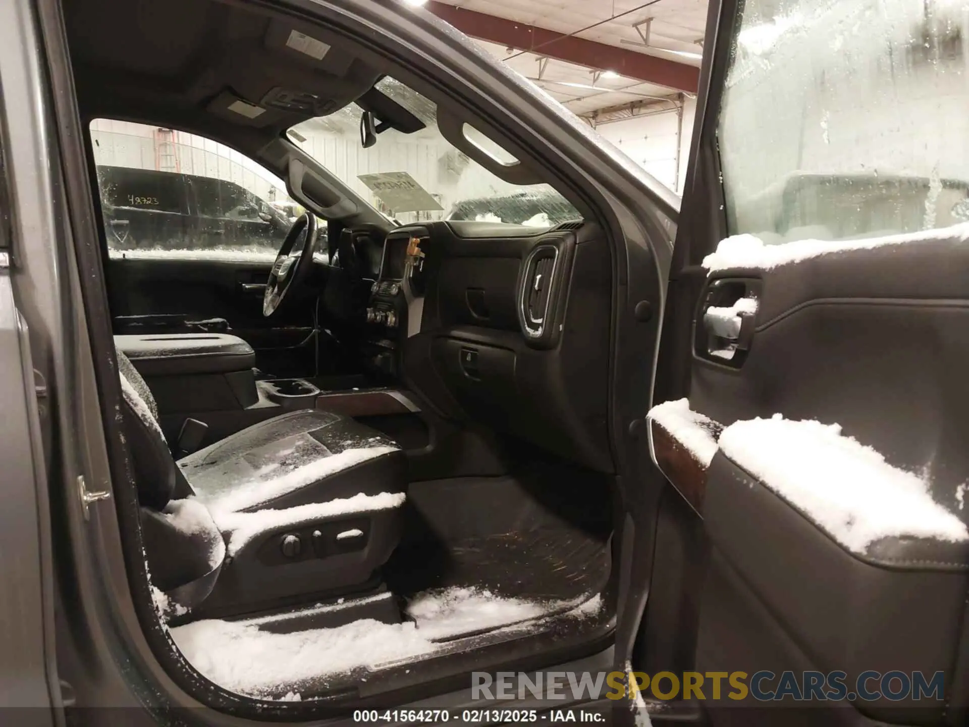 5 Photograph of a damaged car 1GTU9DED7MZ359468 GMC SIERRA 1500 2021