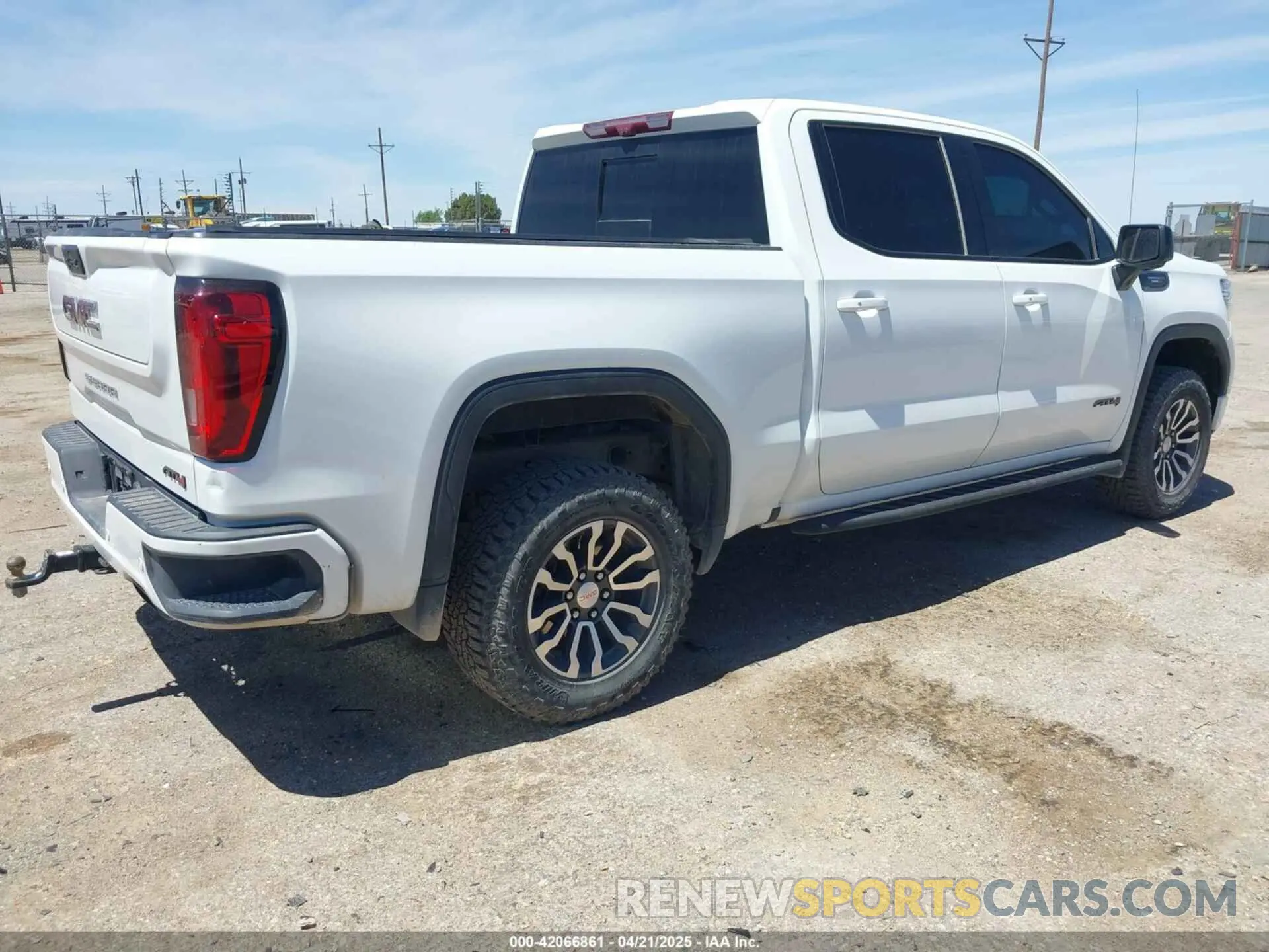 4 Фотография поврежденного автомобиля 1GTU9EET2MZ274681 GMC SIERRA 1500 2021
