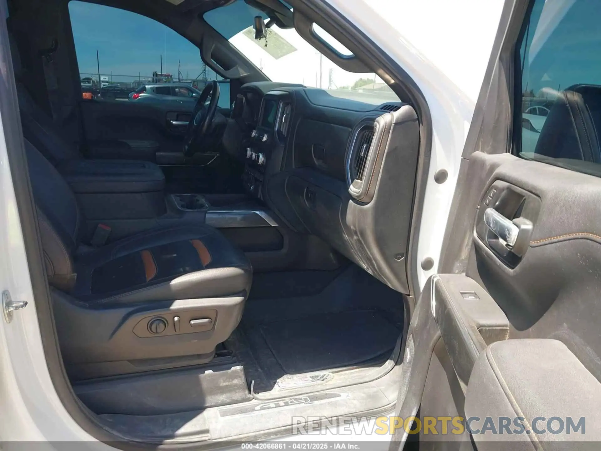 5 Фотография поврежденного автомобиля 1GTU9EET2MZ274681 GMC SIERRA 1500 2021