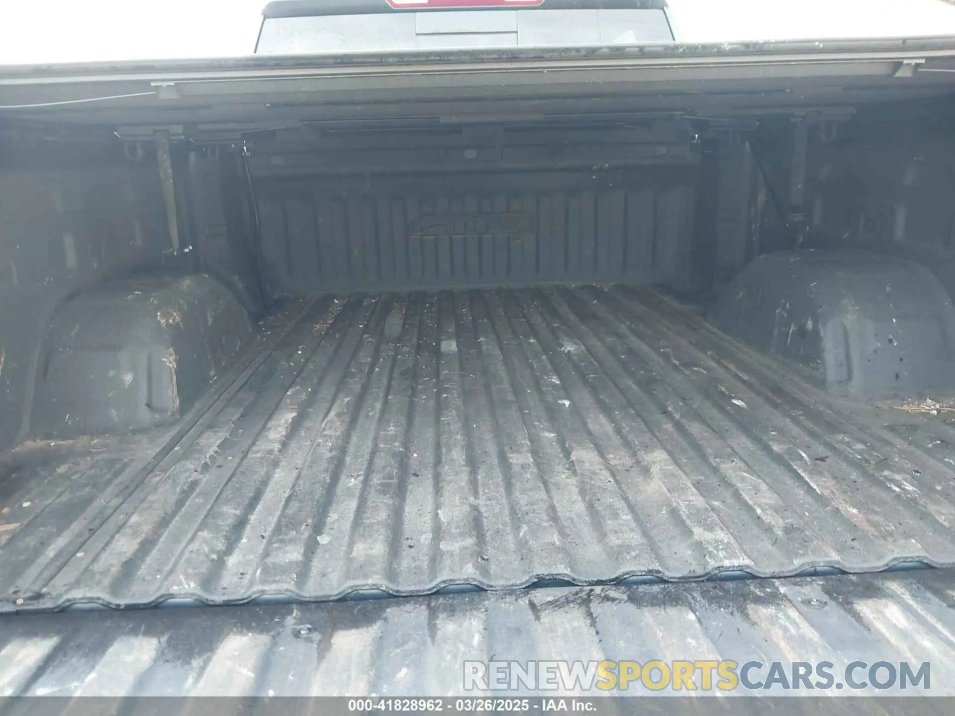 17 Photograph of a damaged car 1GTU9EET5MZ369493 GMC SIERRA 1500 2021