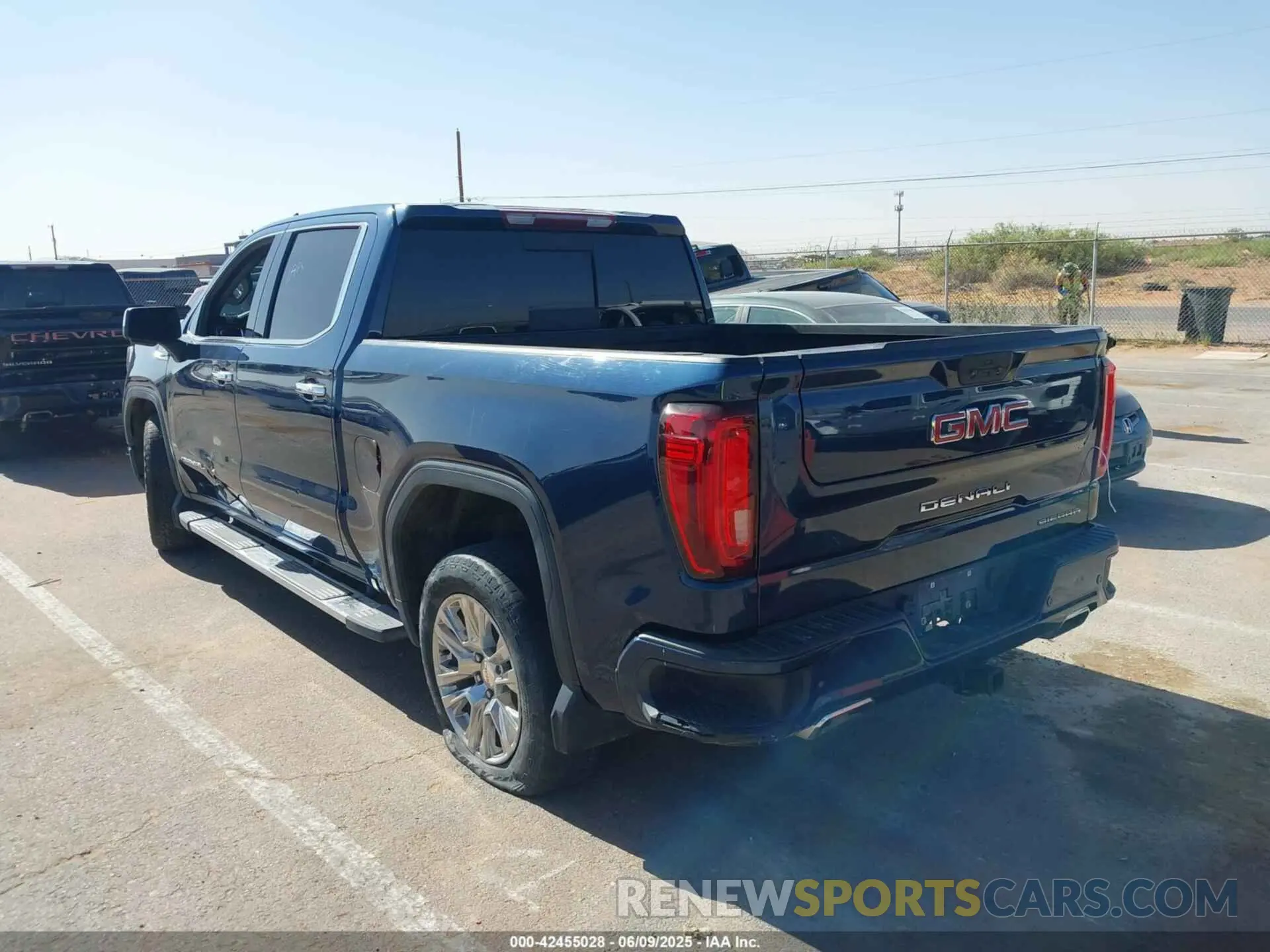 14 Photograph of a damaged car 1GTU9FED7MZ243392 GMC SIERRA 1500 2021