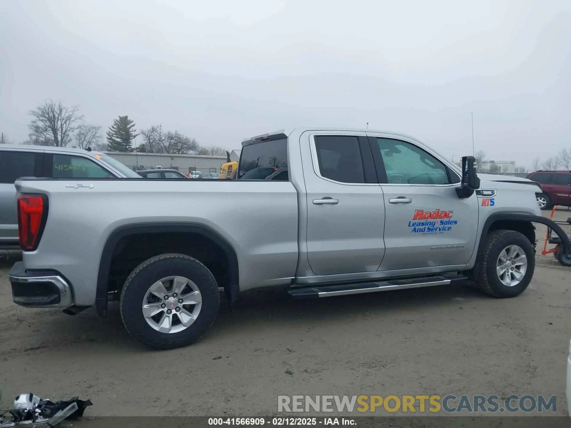 14 Photograph of a damaged car 1GTV9BETXMZ375650 GMC SIERRA 1500 2021