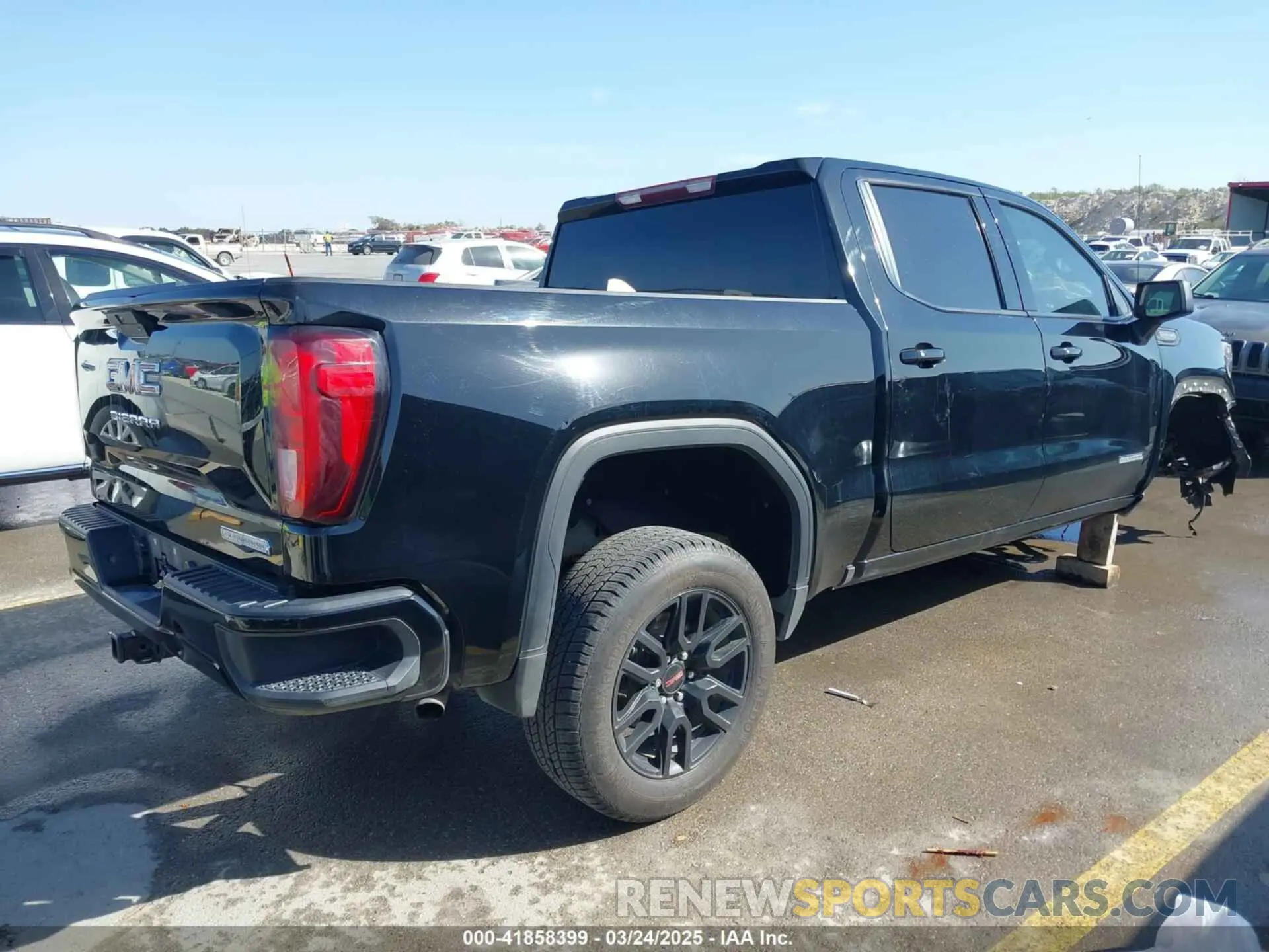 4 Photograph of a damaged car 3GTP8CED0MG174527 GMC SIERRA 1500 2021