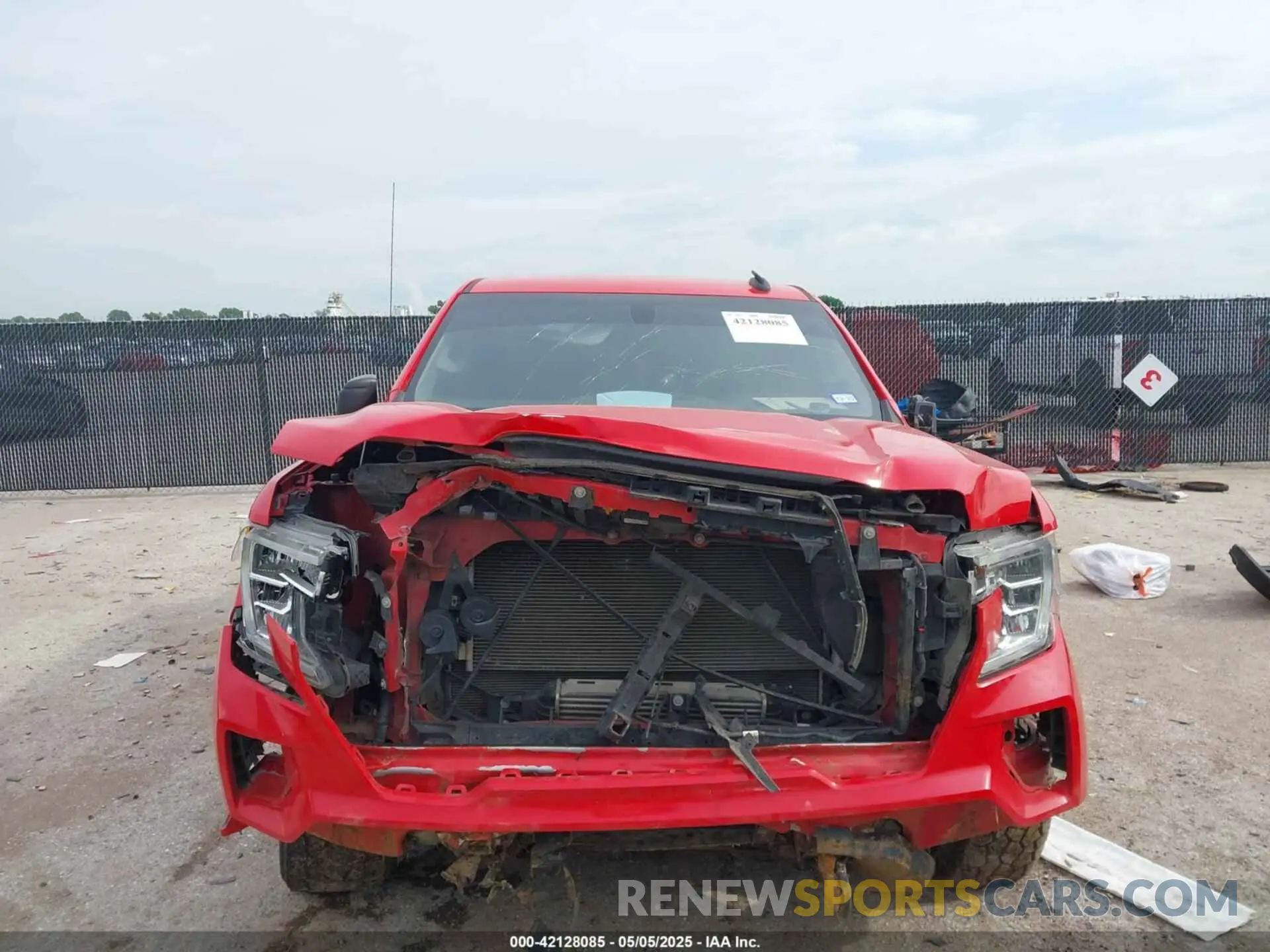 11 Photograph of a damaged car 3GTP8CEK6MG175115 GMC SIERRA 1500 2021