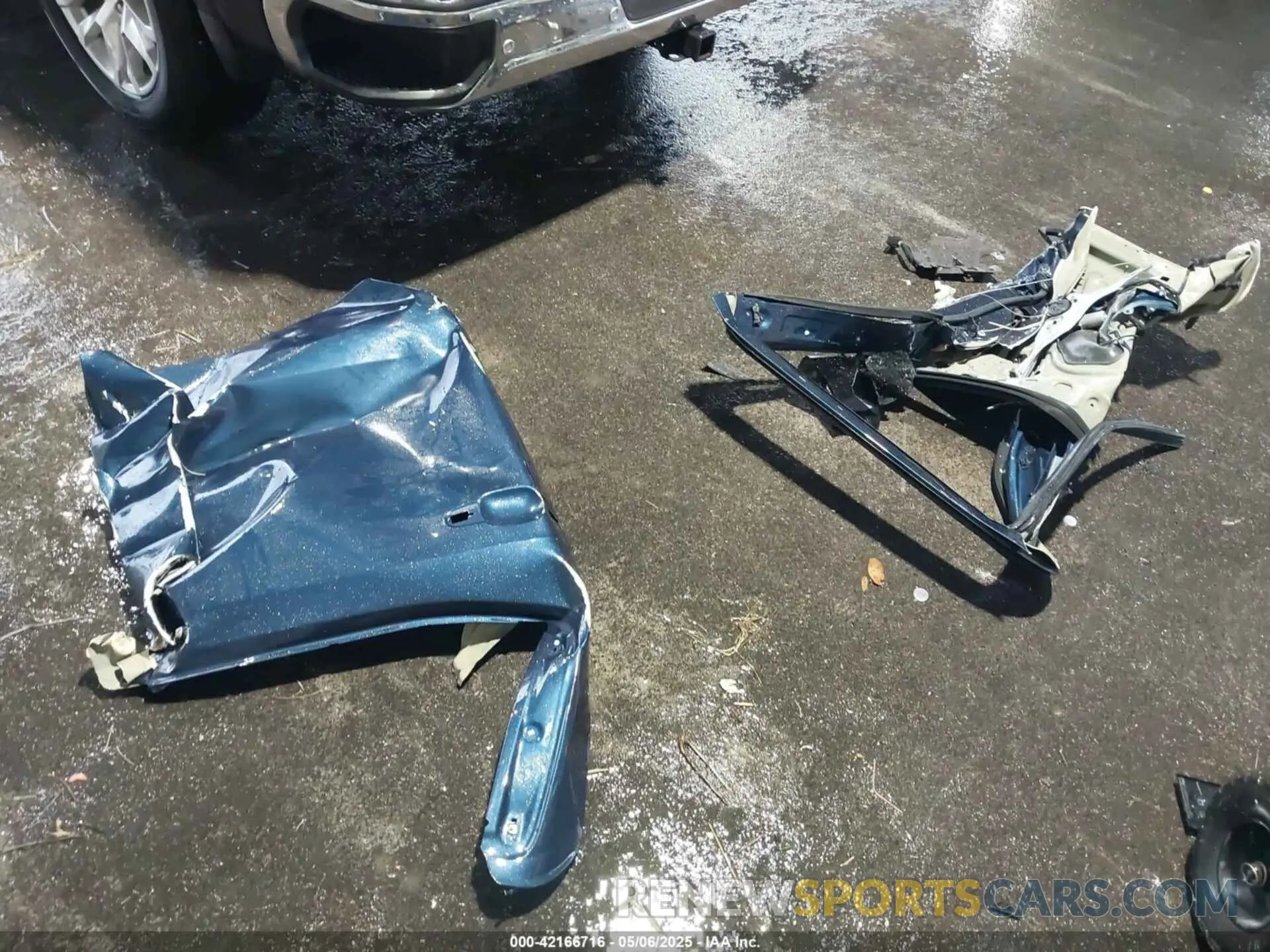 12 Photograph of a damaged car 3GTP8DED7MG215483 GMC SIERRA 1500 2021