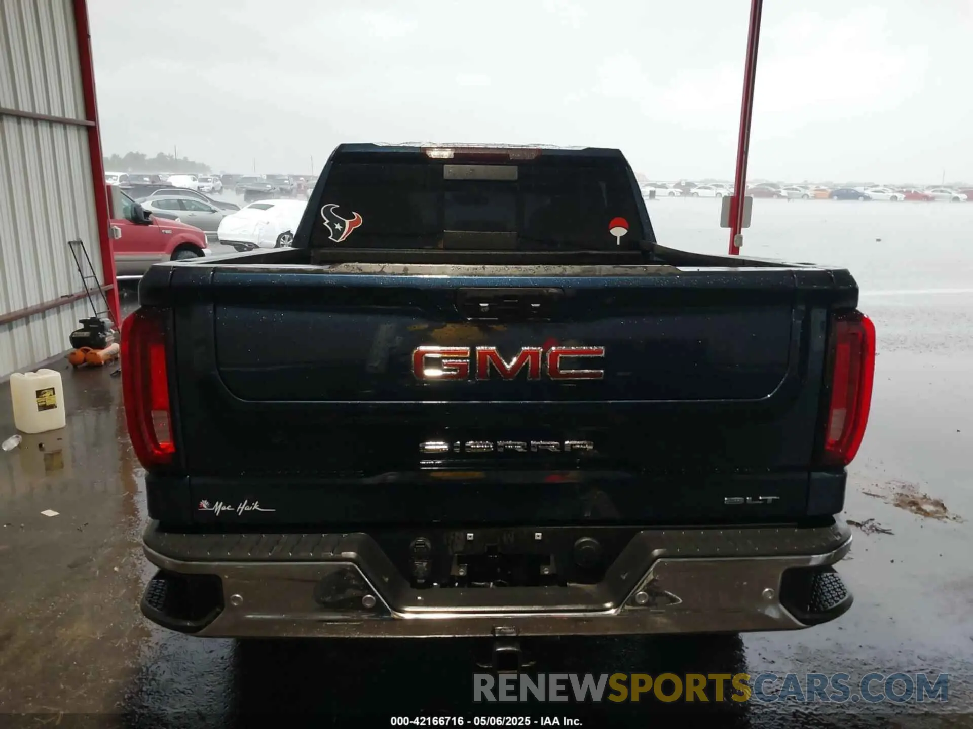 17 Photograph of a damaged car 3GTP8DED7MG215483 GMC SIERRA 1500 2021