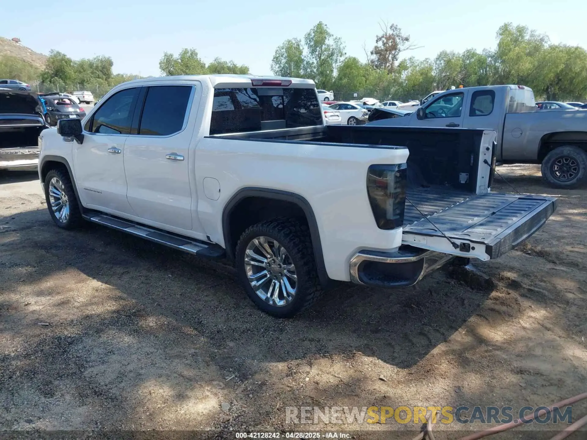 3 Photograph of a damaged car 3GTP8DEDXMG118262 GMC SIERRA 1500 2021