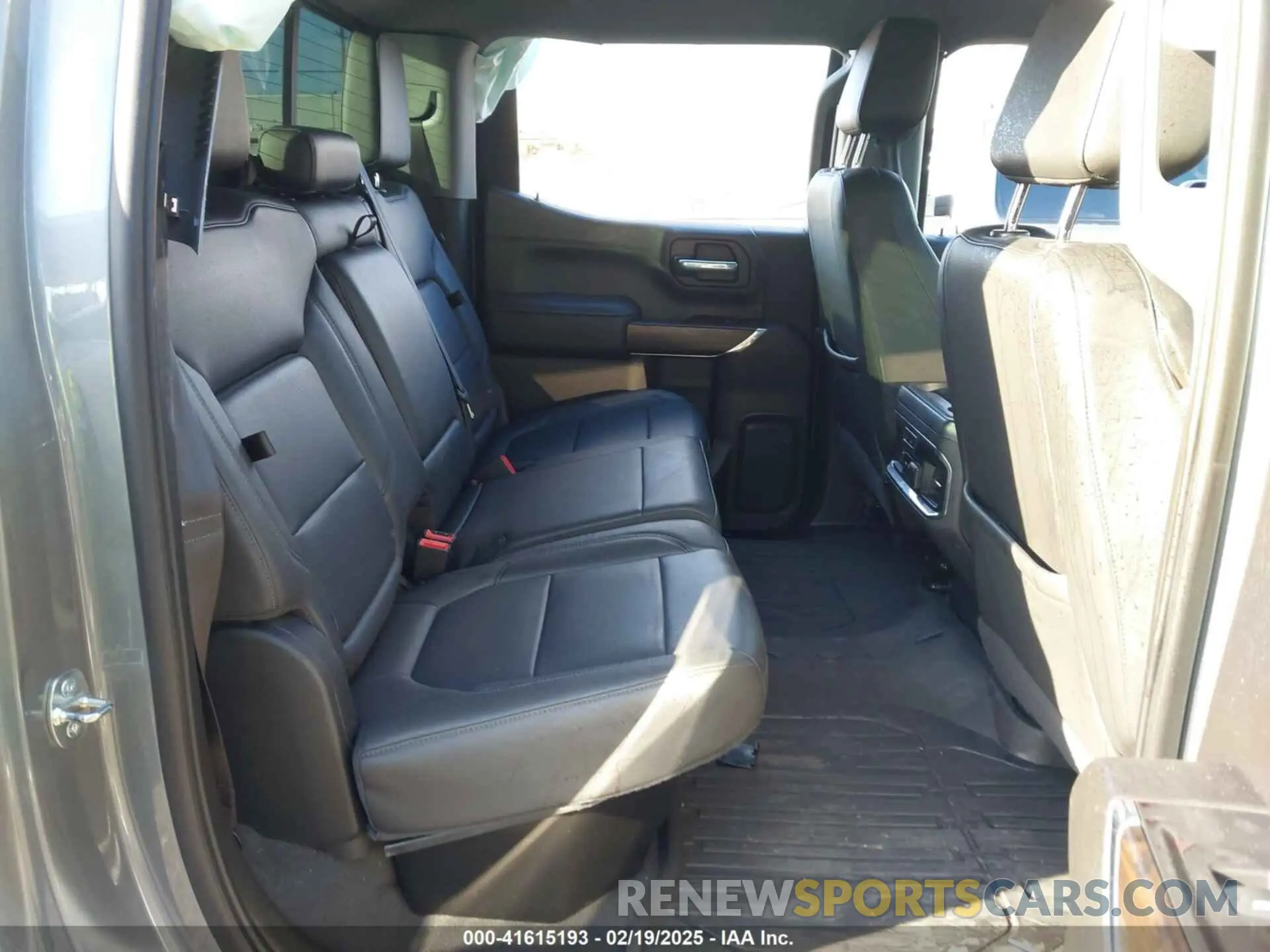 8 Фотография поврежденного автомобиля 3GTP8DET1MG382882 GMC SIERRA 1500 2021