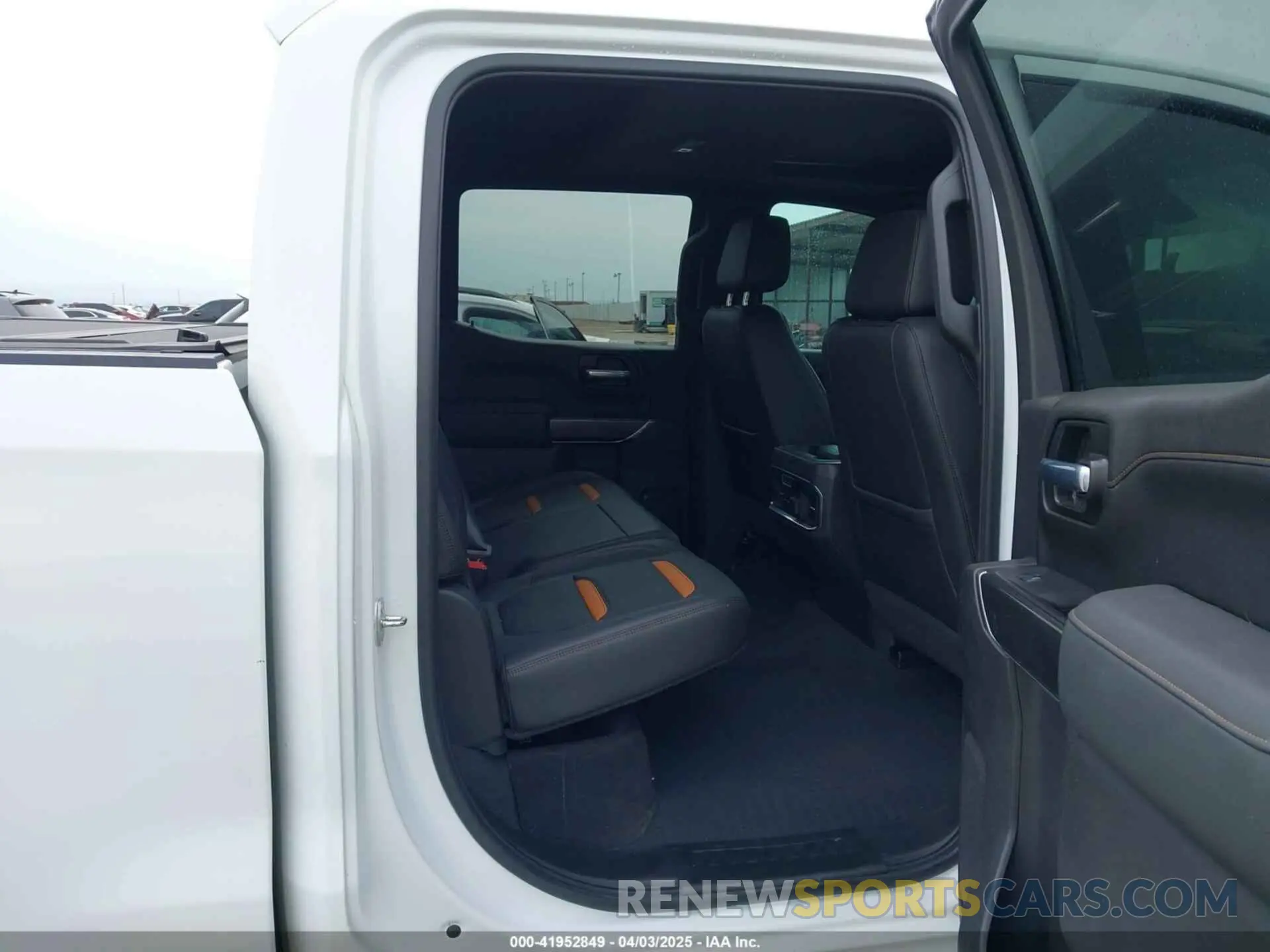 8 Photograph of a damaged car 3GTP9EED0MG239885 GMC SIERRA 1500 2021