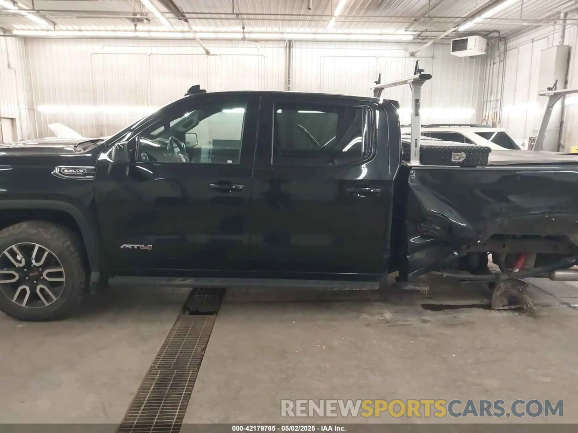15 Photograph of a damaged car 3GTP9EEL2MG210086 GMC SIERRA 1500 2021