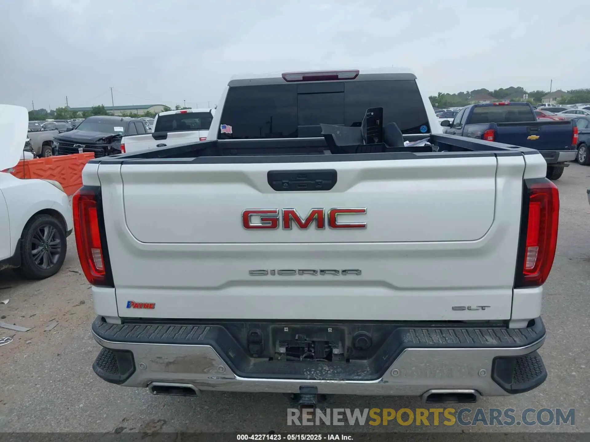 16 Photograph of a damaged car 3GTU9DED3MG256869 GMC SIERRA 1500 2021