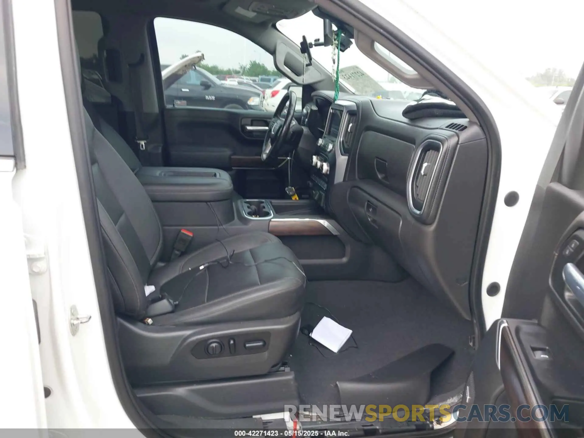 5 Photograph of a damaged car 3GTU9DED3MG256869 GMC SIERRA 1500 2021