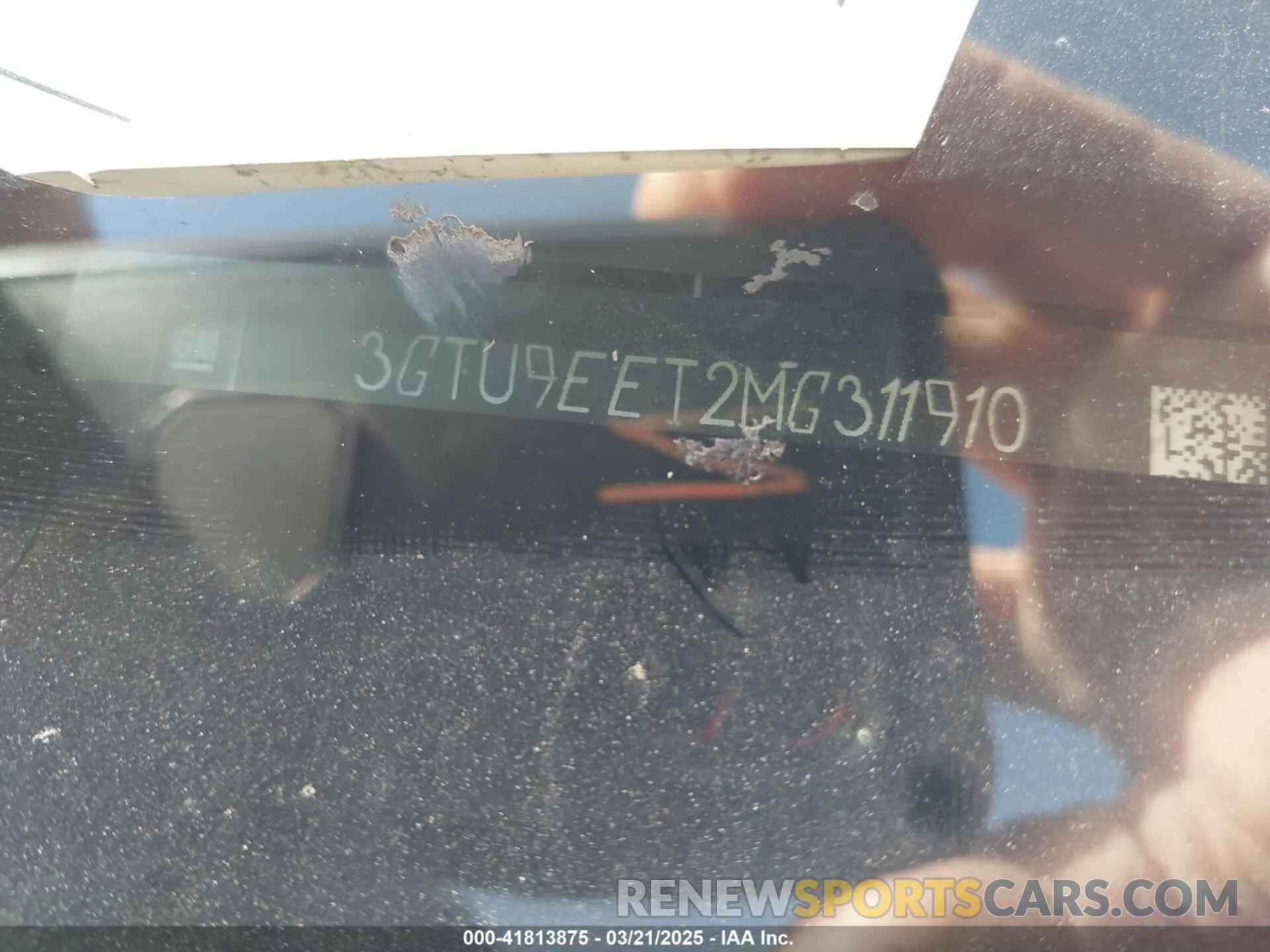 16 Photograph of a damaged car 3GTU9EET2MG311910 GMC SIERRA 1500 2021