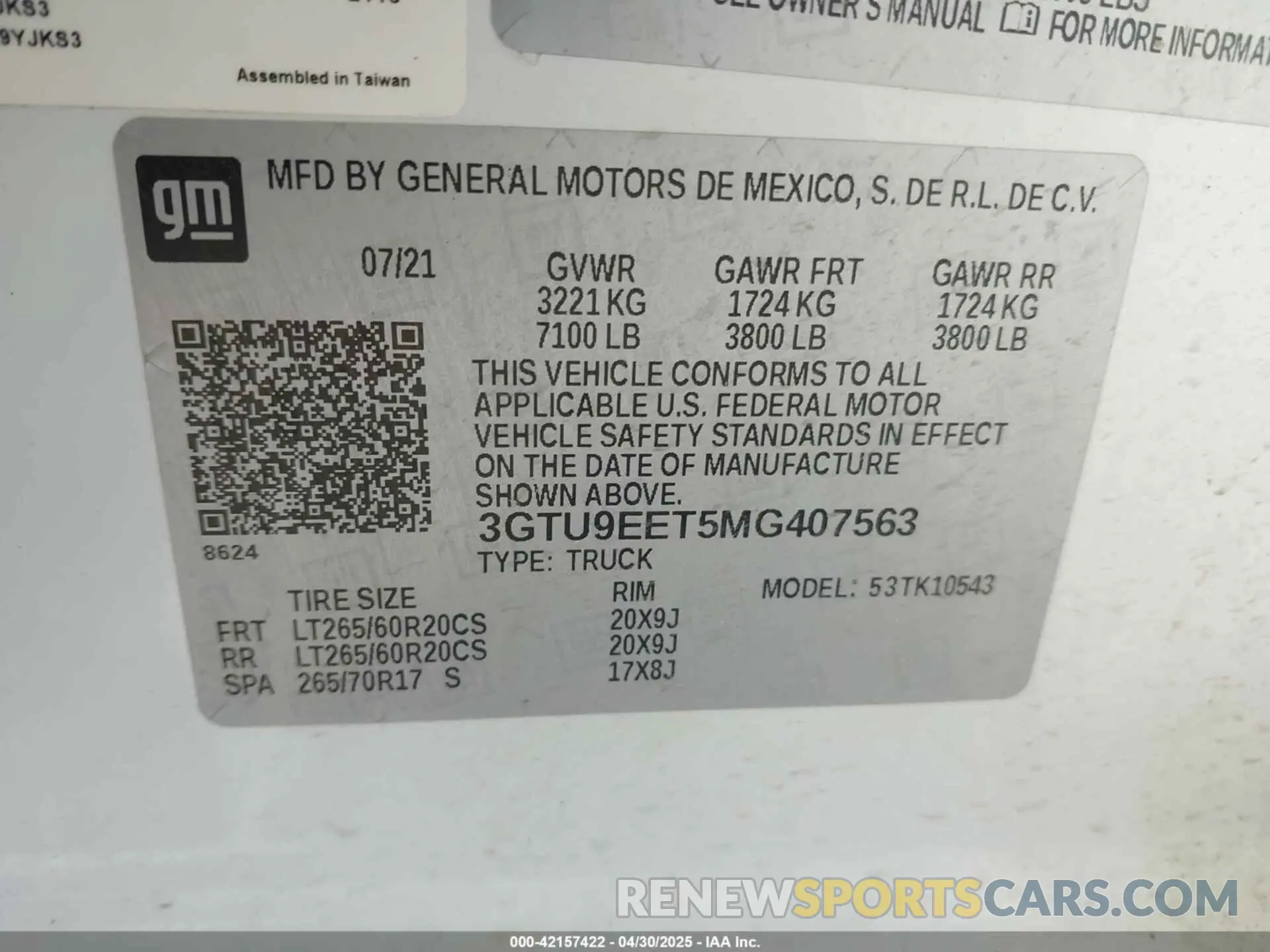 9 Photograph of a damaged car 3GTU9EET5MG407563 GMC SIERRA 1500 2021