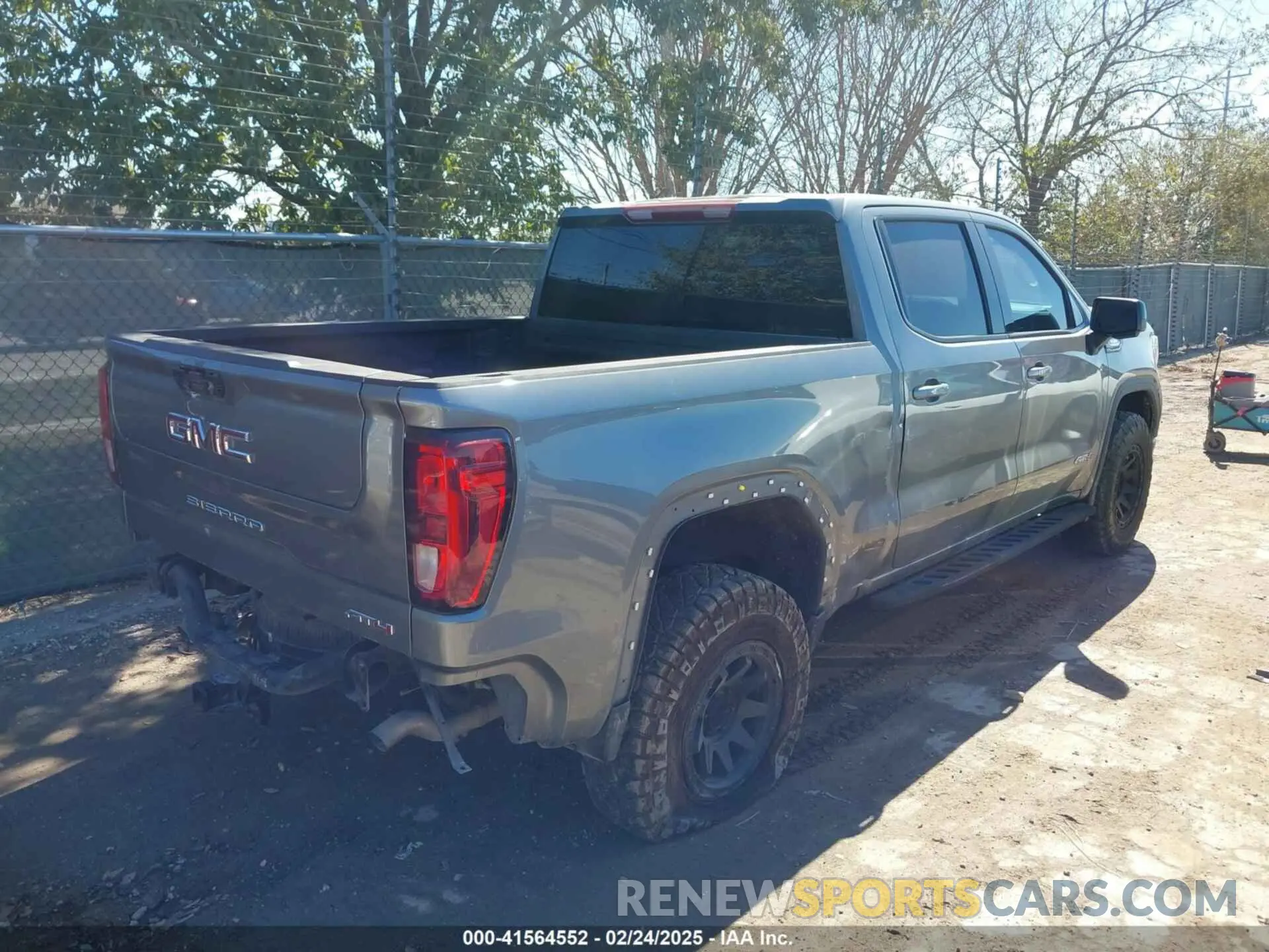 4 Фотография поврежденного автомобиля 3GTU9EET9MG410661 GMC SIERRA 1500 2021