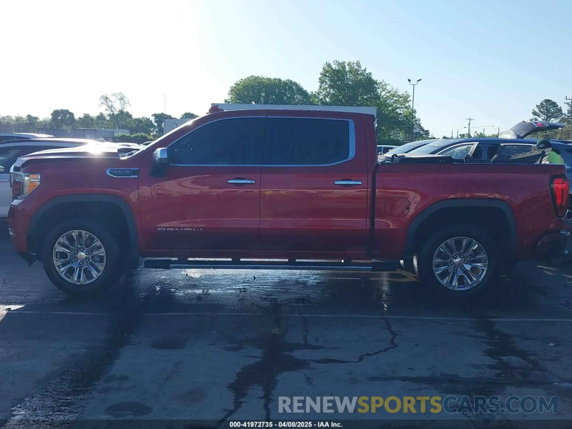 14 Photograph of a damaged car 3GTU9FEDXMG187481 GMC SIERRA 1500 2021