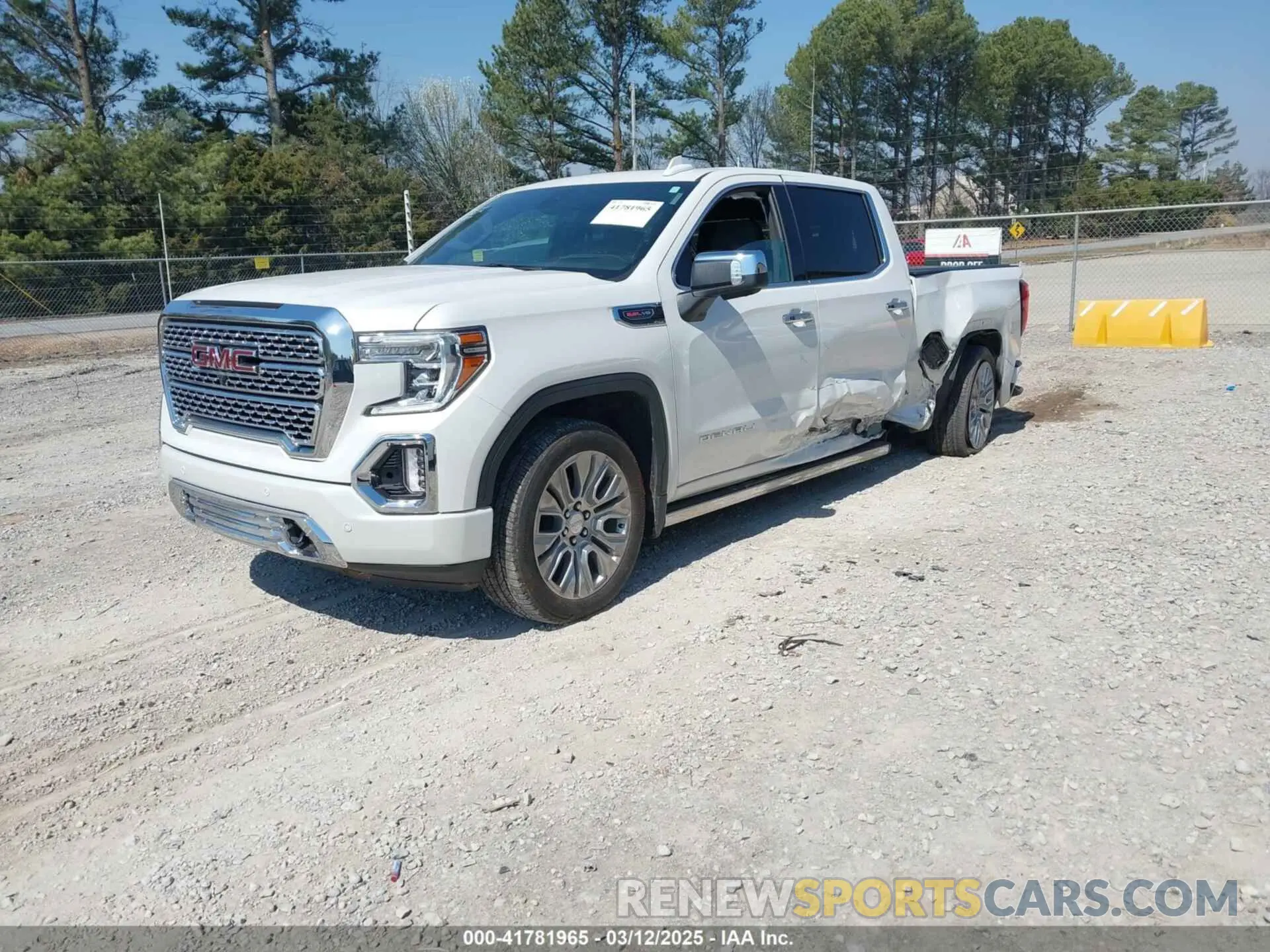 2 Photograph of a damaged car 3GTU9FEL6MG344432 GMC SIERRA 1500 2021