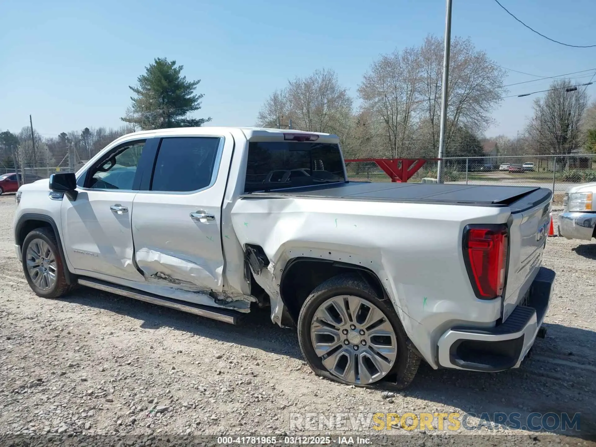 6 Photograph of a damaged car 3GTU9FEL6MG344432 GMC SIERRA 1500 2021
