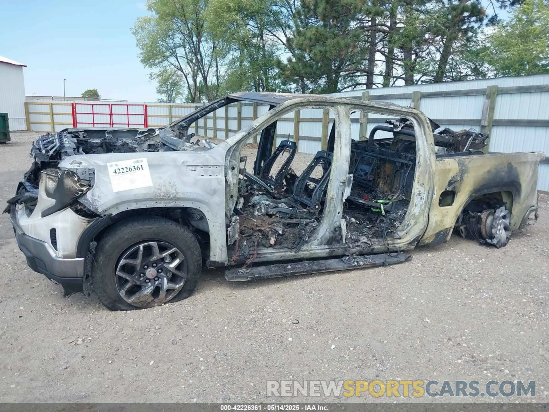 6 Фотография поврежденного автомобиля 1GTUUDED4NZ634939 GMC SIERRA 1500 2022