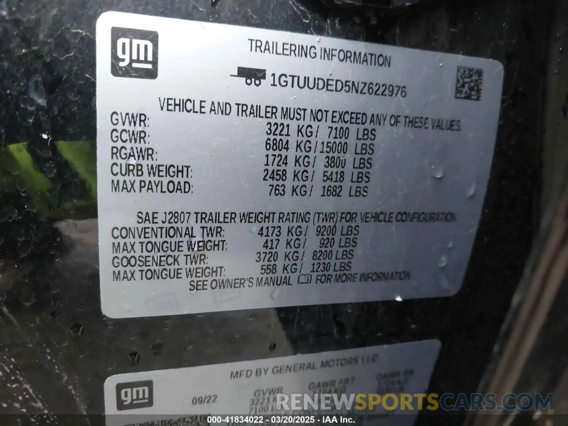 9 Photograph of a damaged car 1GTUUDED5NZ622976 GMC SIERRA 1500 2022