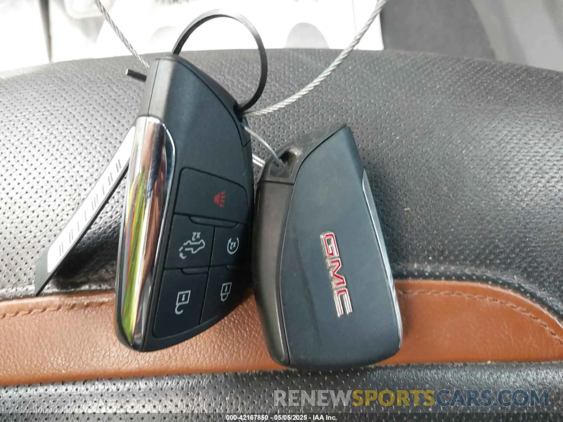 11 Фотография поврежденного автомобиля 1GTUUEET3NZ611472 GMC SIERRA 1500 2022