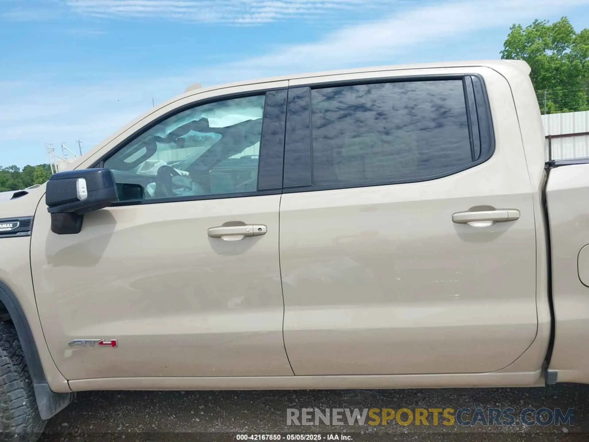 15 Фотография поврежденного автомобиля 1GTUUEET3NZ611472 GMC SIERRA 1500 2022