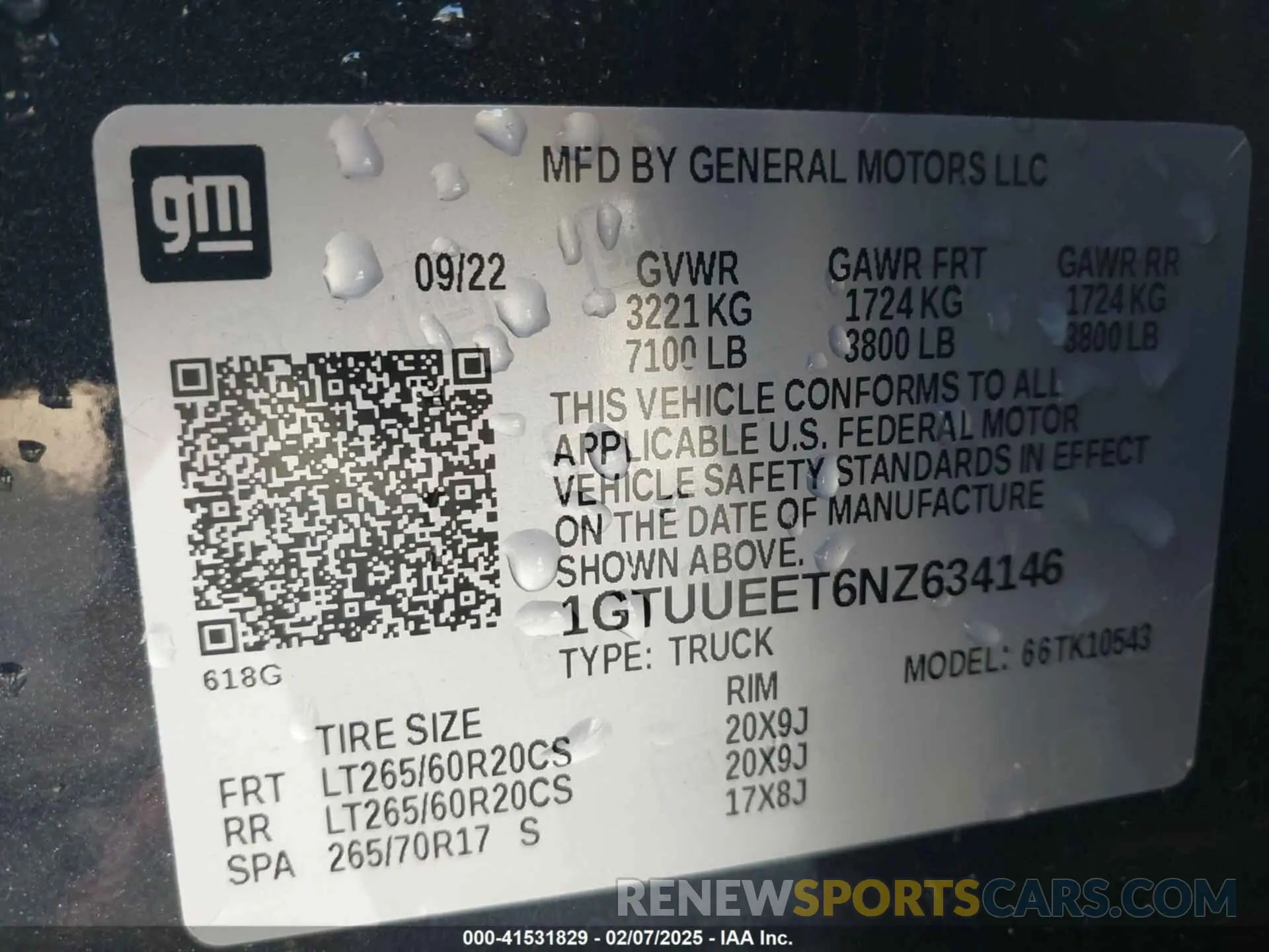 9 Photograph of a damaged car 1GTUUEET6NZ634146 GMC SIERRA 1500 2022