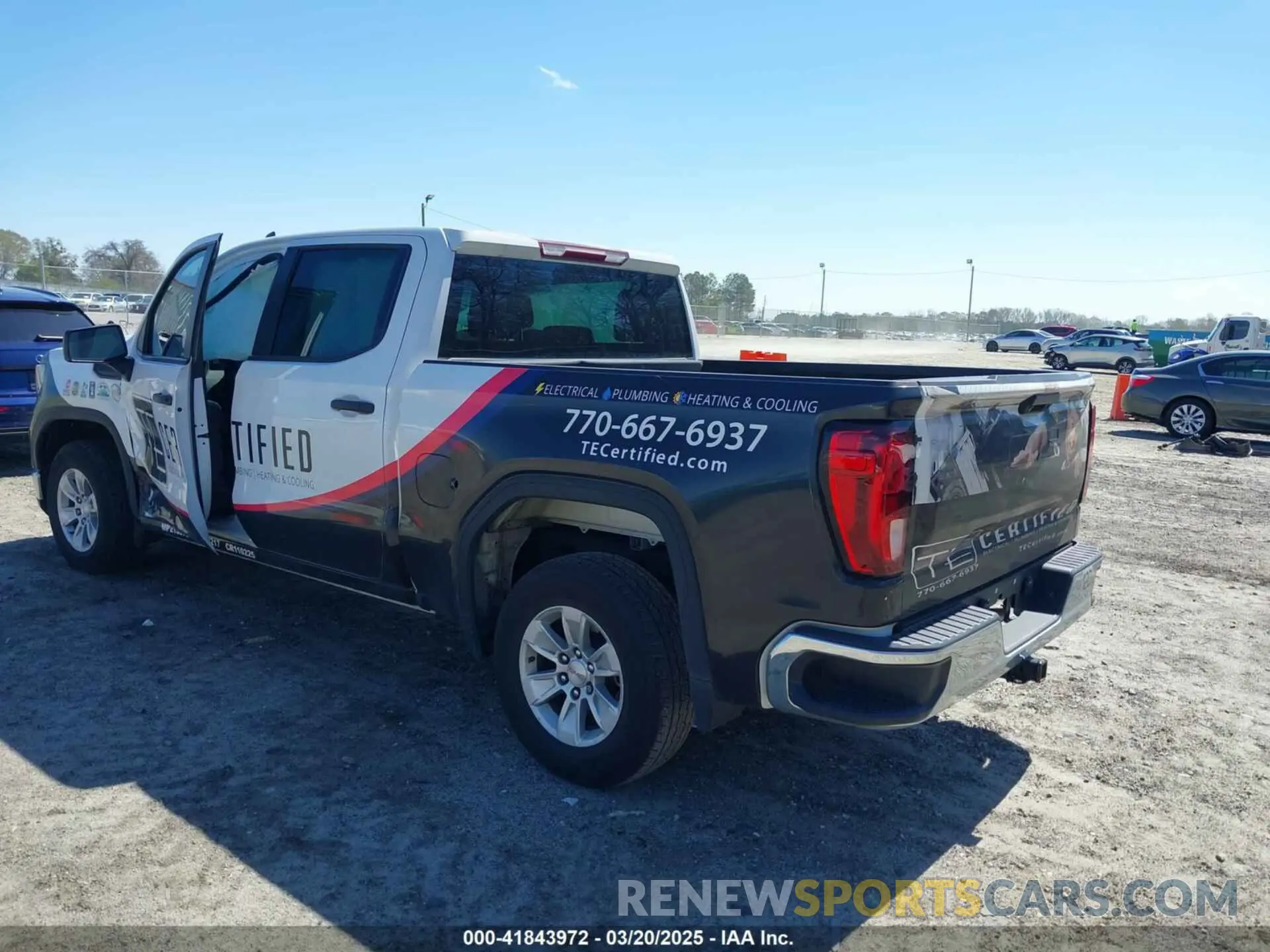 3 Фотография поврежденного автомобиля 3GTPHAED0NG557356 GMC SIERRA 1500 2022