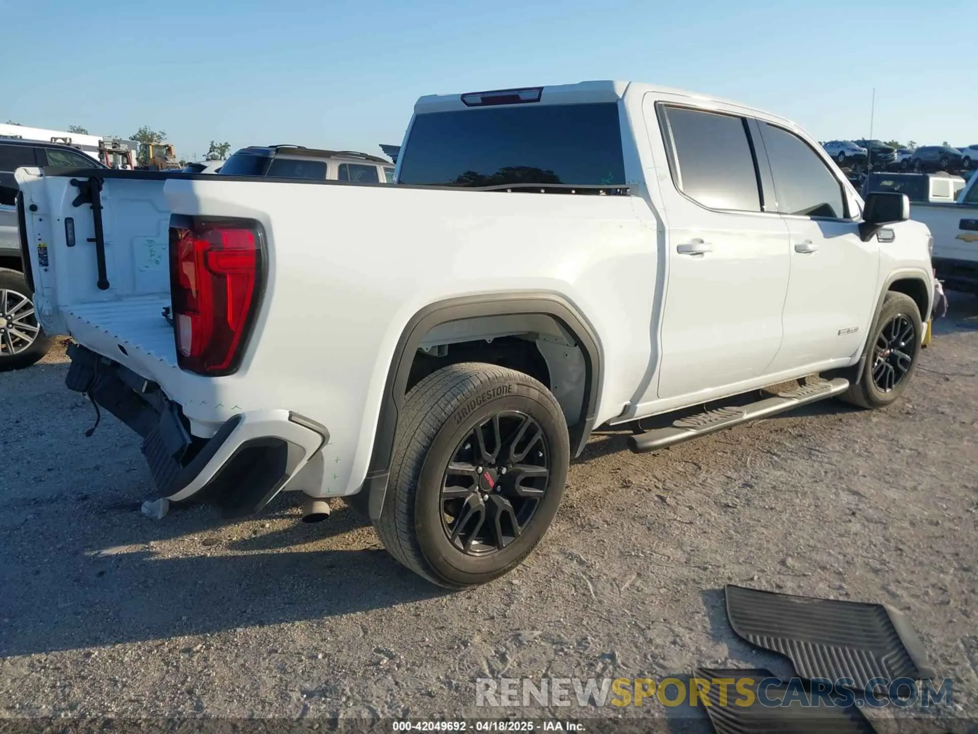 4 Фотография поврежденного автомобиля 3GTPHCEK6NG615092 GMC SIERRA 1500 2022