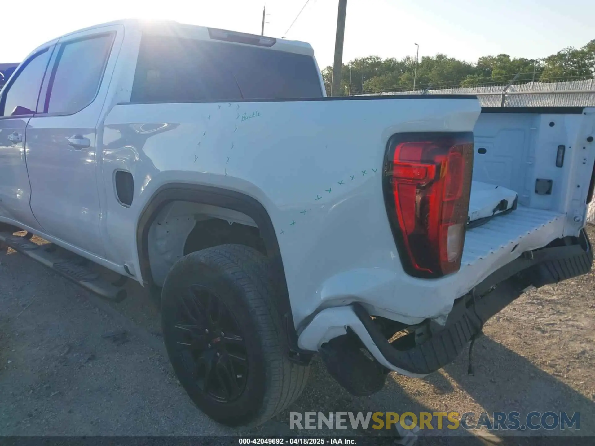 6 Фотография поврежденного автомобиля 3GTPHCEK6NG615092 GMC SIERRA 1500 2022