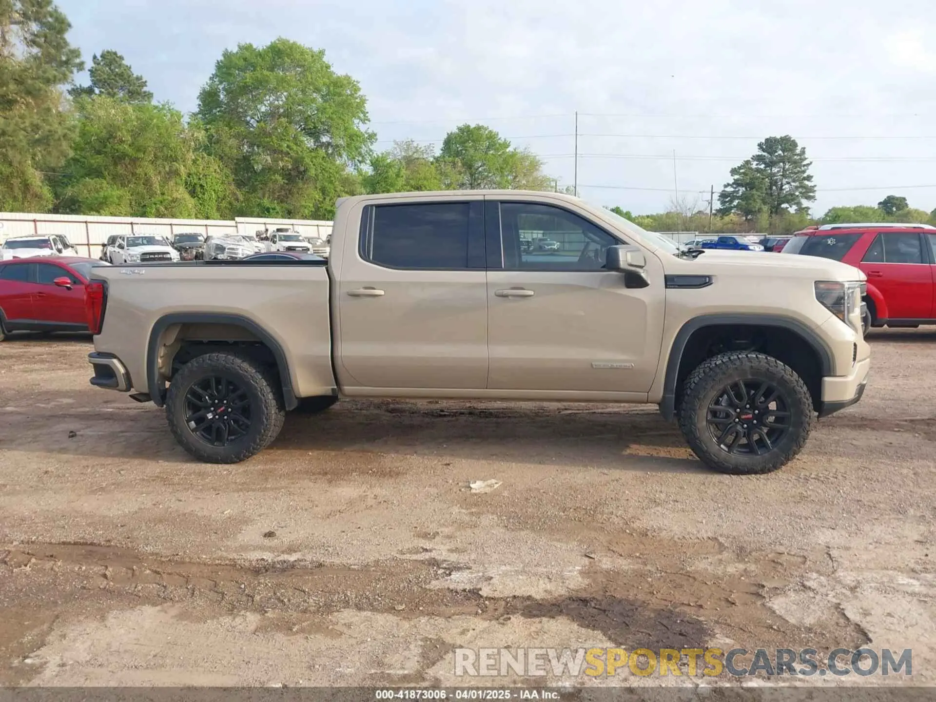 13 Photograph of a damaged car 3GTPUCEKXNG689661 GMC SIERRA 1500 2022