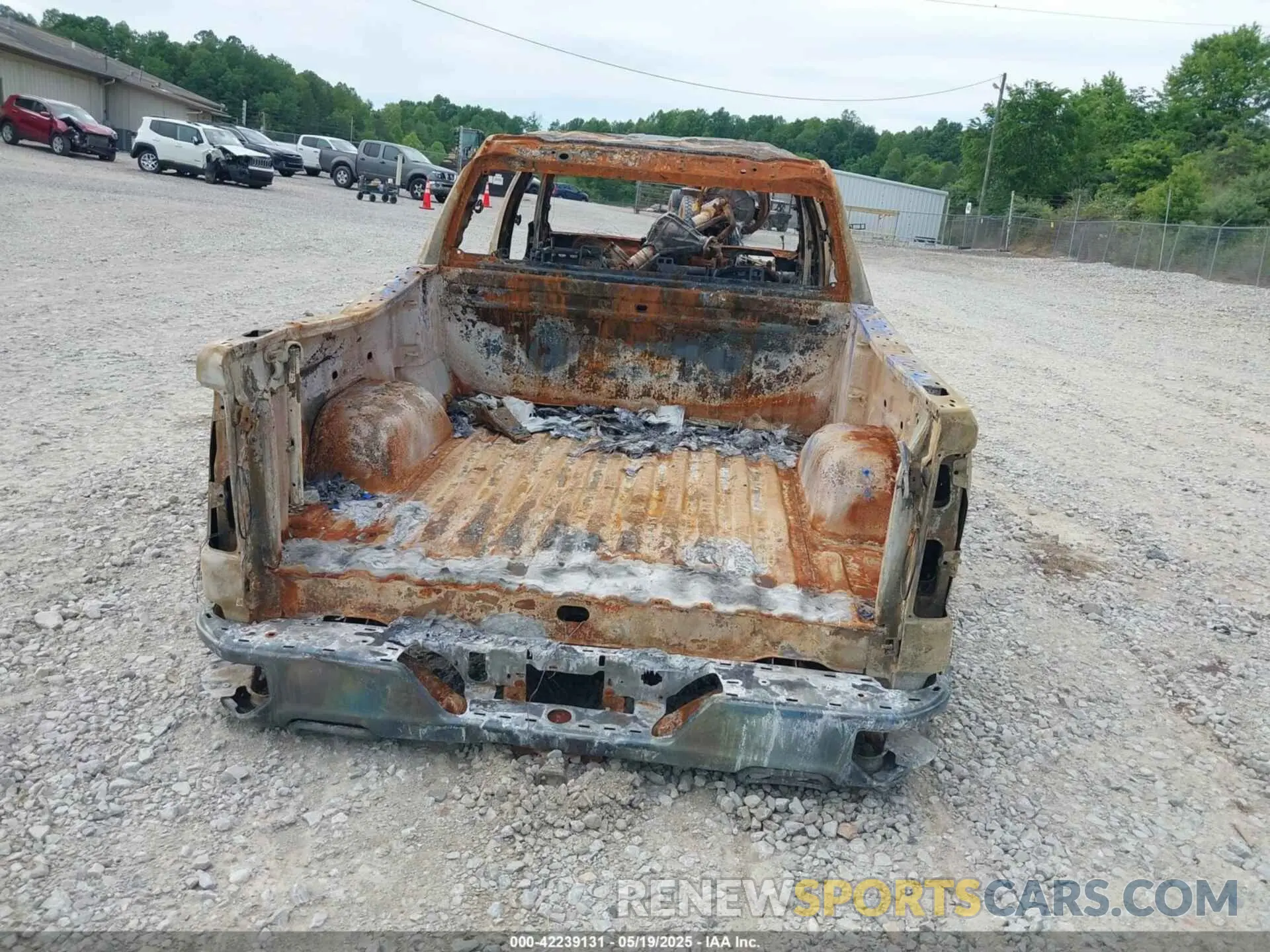 15 Photograph of a damaged car 3GTUUBED8NG587547 GMC SIERRA 1500 2022