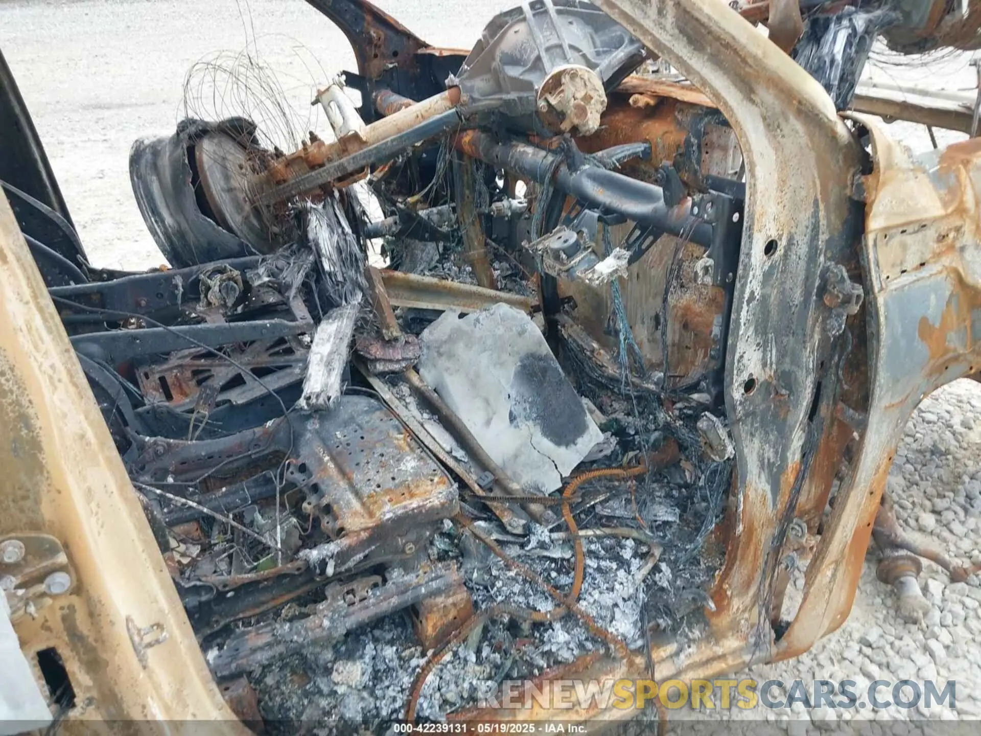 5 Photograph of a damaged car 3GTUUBED8NG587547 GMC SIERRA 1500 2022
