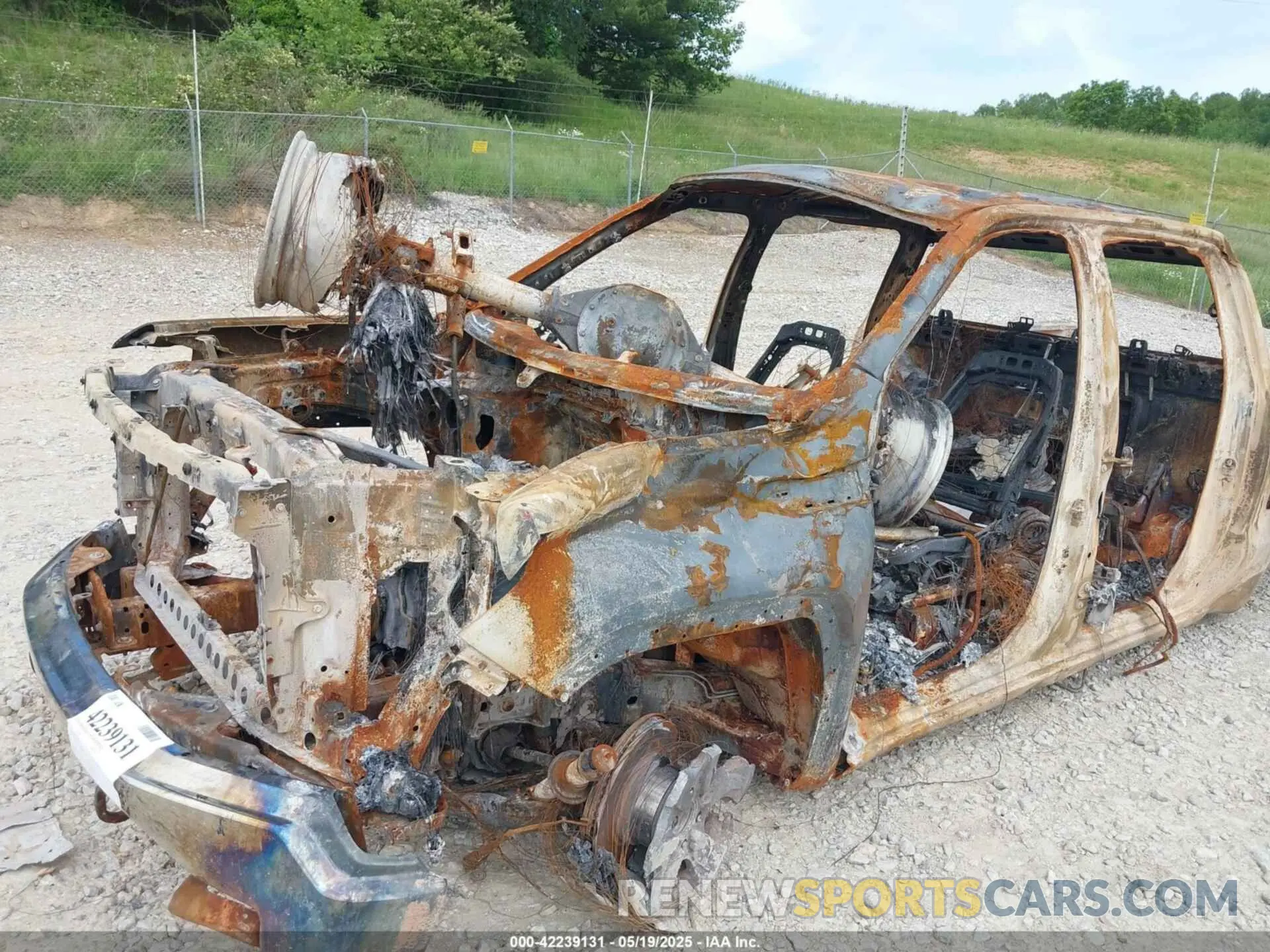 6 Photograph of a damaged car 3GTUUBED8NG587547 GMC SIERRA 1500 2022