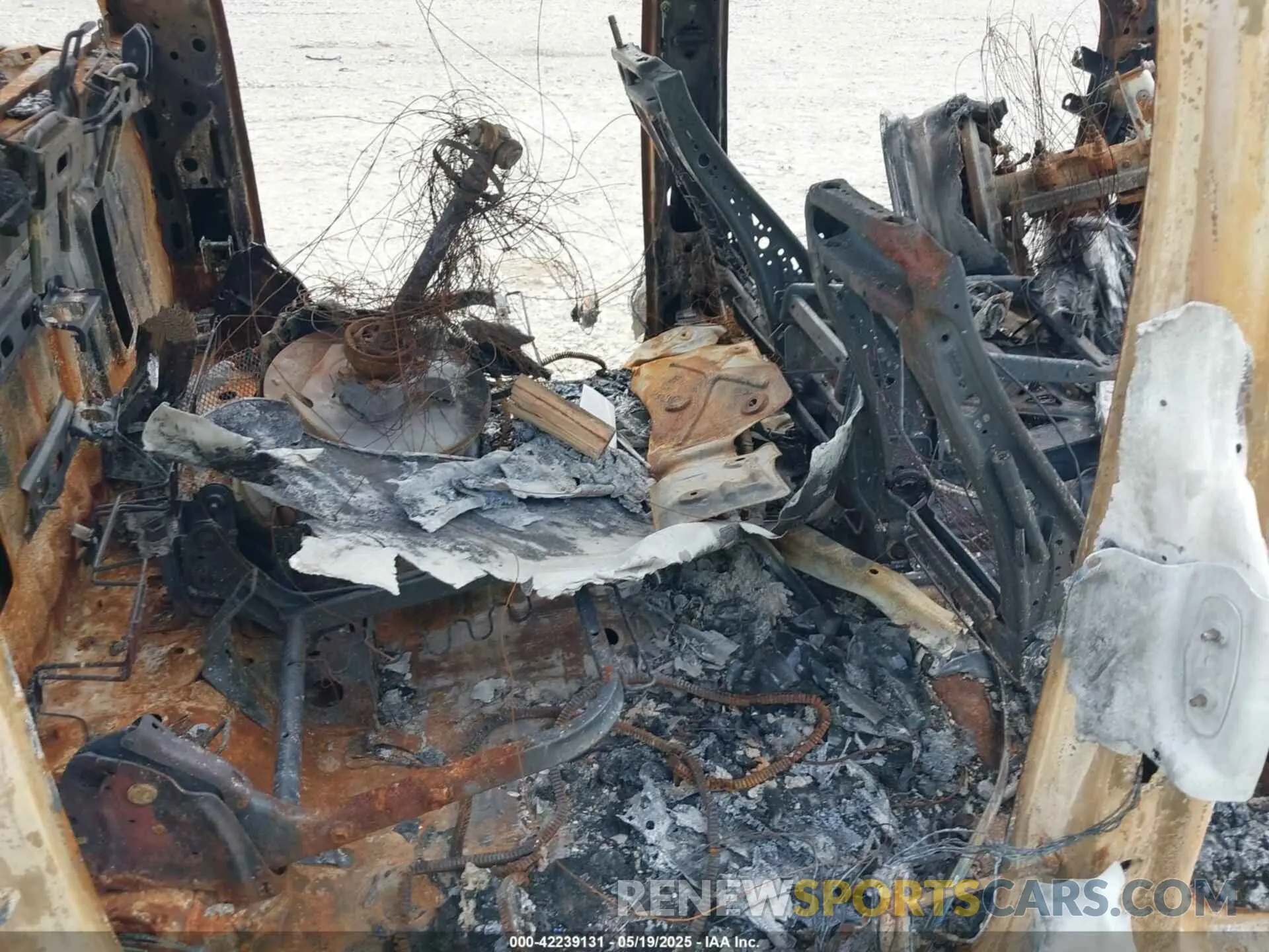 8 Photograph of a damaged car 3GTUUBED8NG587547 GMC SIERRA 1500 2022