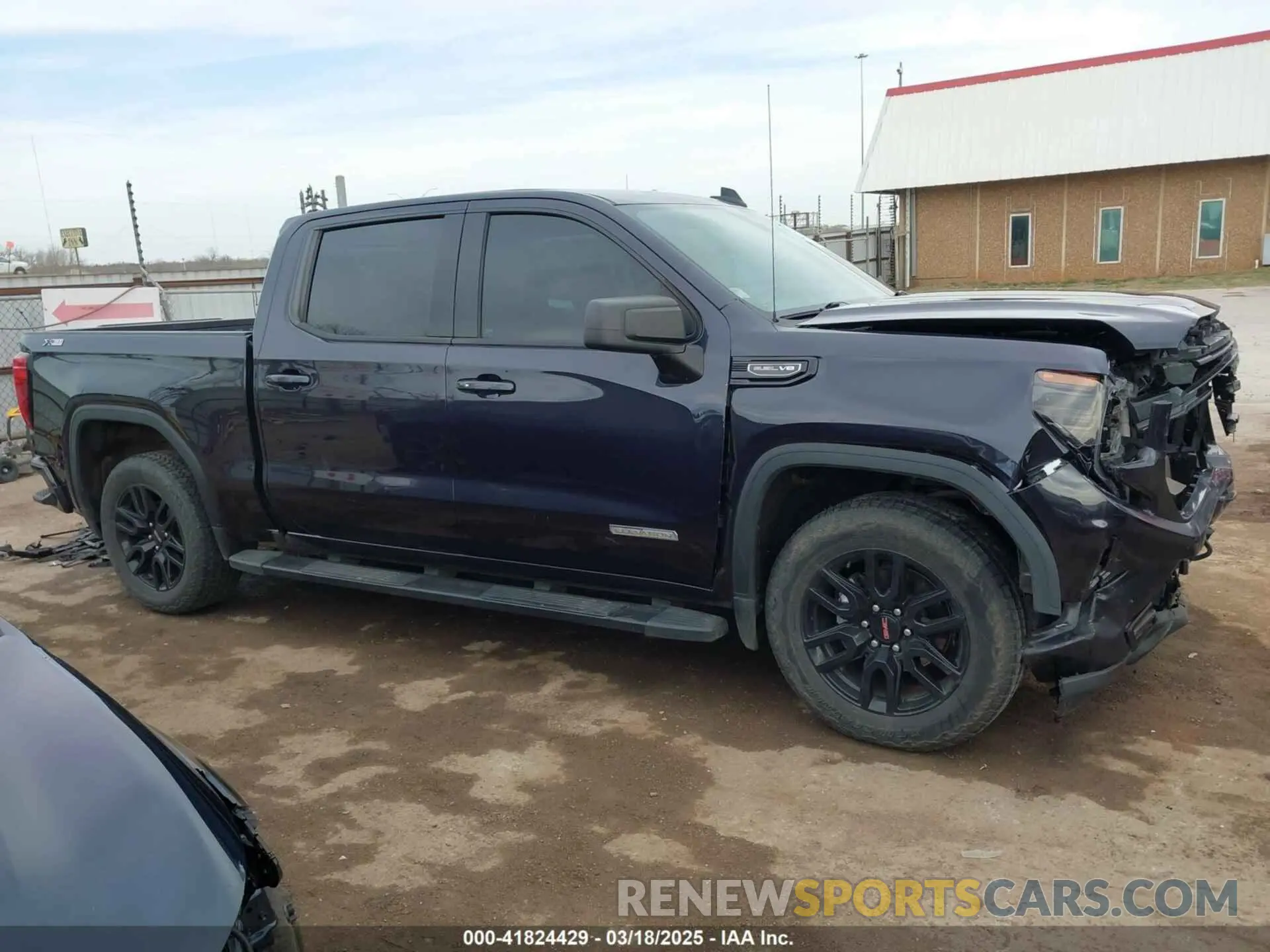 14 Photograph of a damaged car 3GTUUCED2NG567591 GMC SIERRA 1500 2022