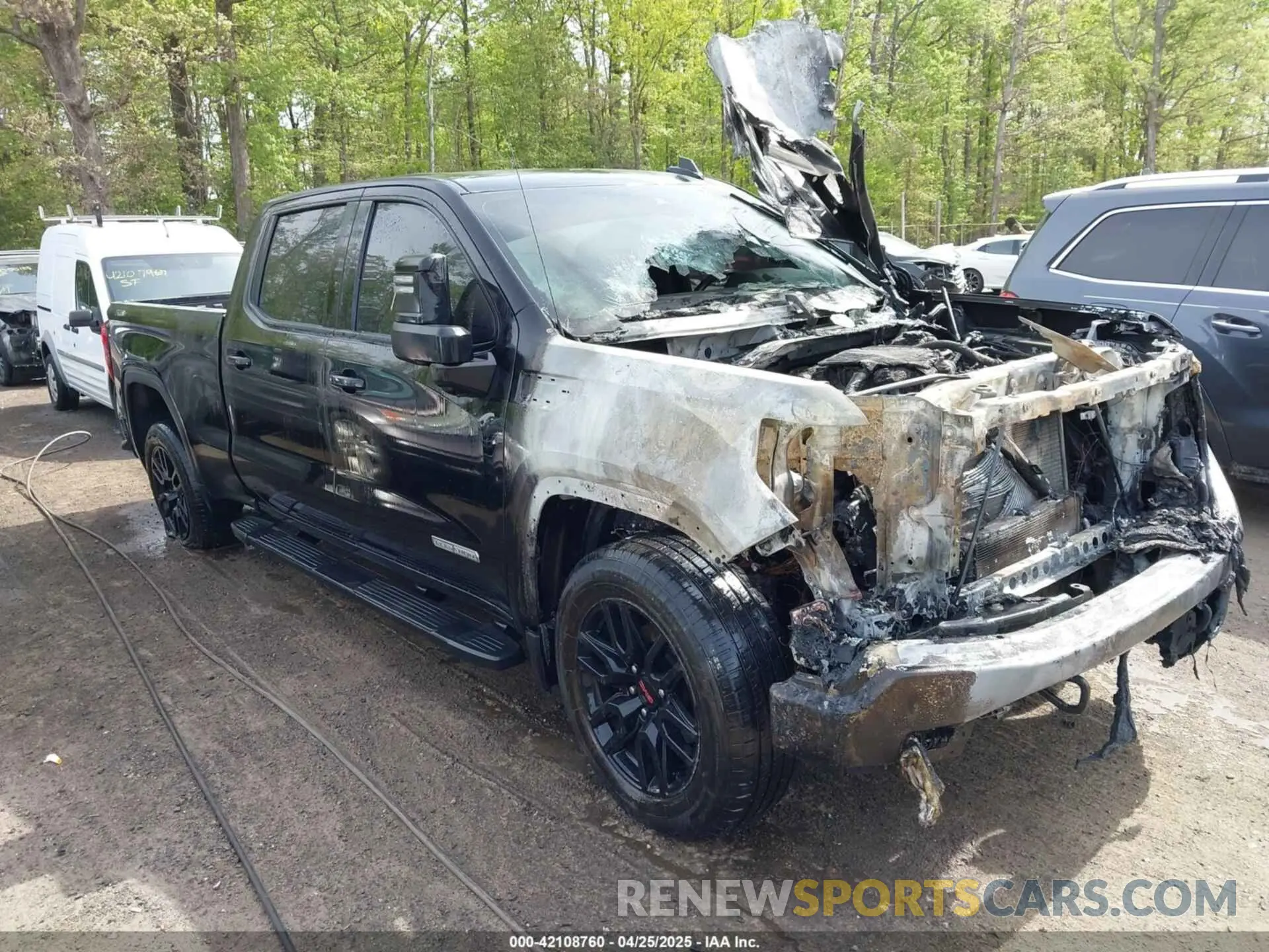 1 Photograph of a damaged car 3GTUUCET7NG535940 GMC SIERRA 1500 2022