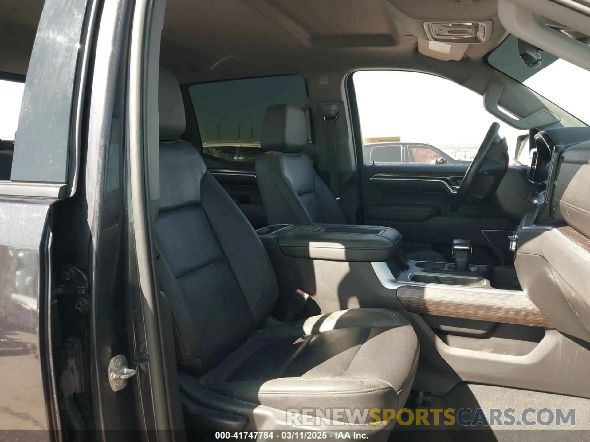 5 Фотография поврежденного автомобиля 3GTUUCET7NG547862 GMC SIERRA 1500 2022