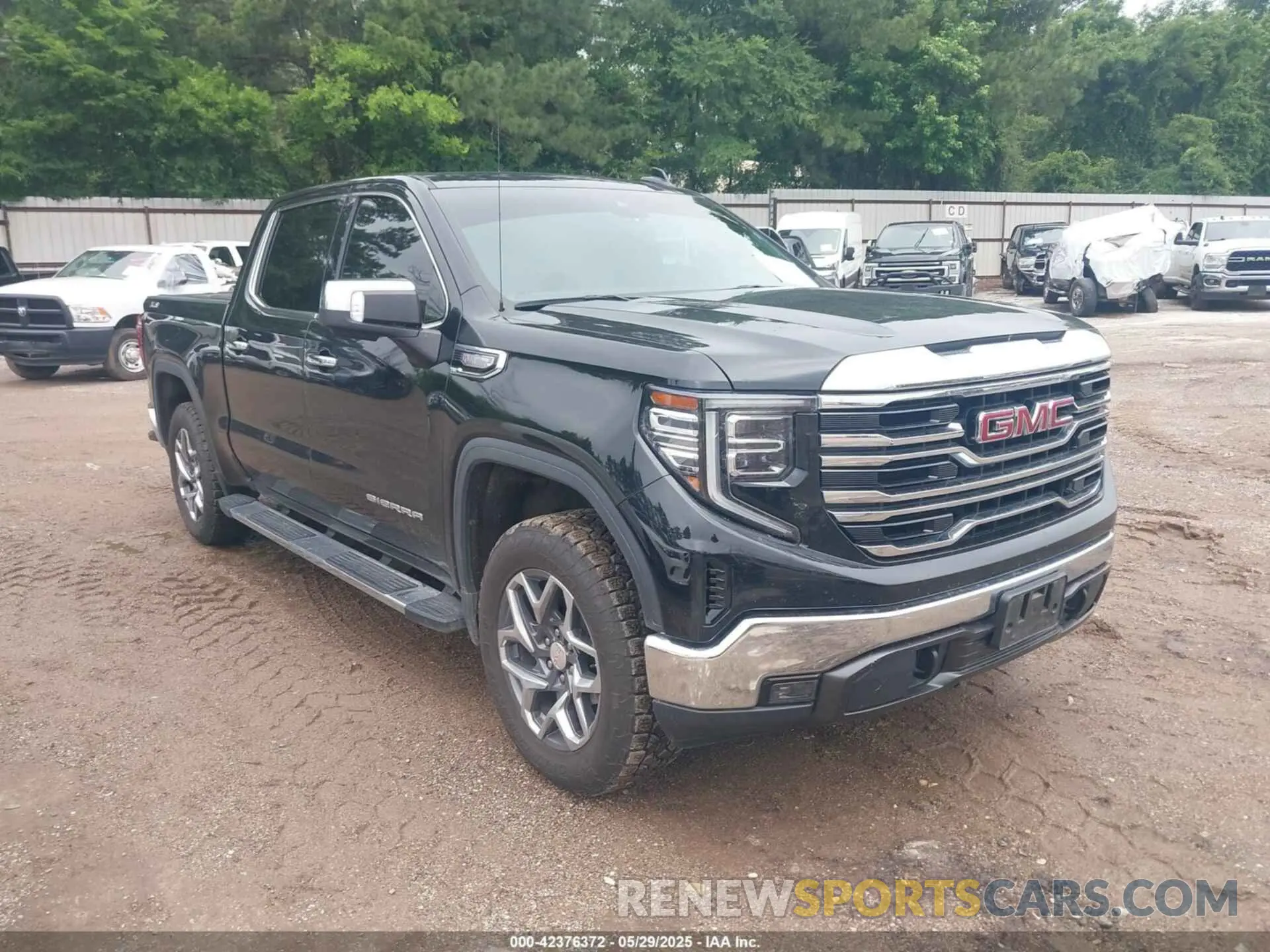 1 Photograph of a damaged car 3GTUUDED1NG604300 GMC SIERRA 1500 2022