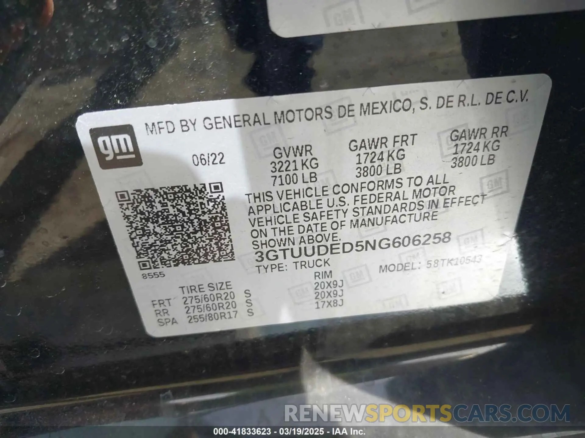 9 Photograph of a damaged car 3GTUUDED5NG606258 GMC SIERRA 1500 2022