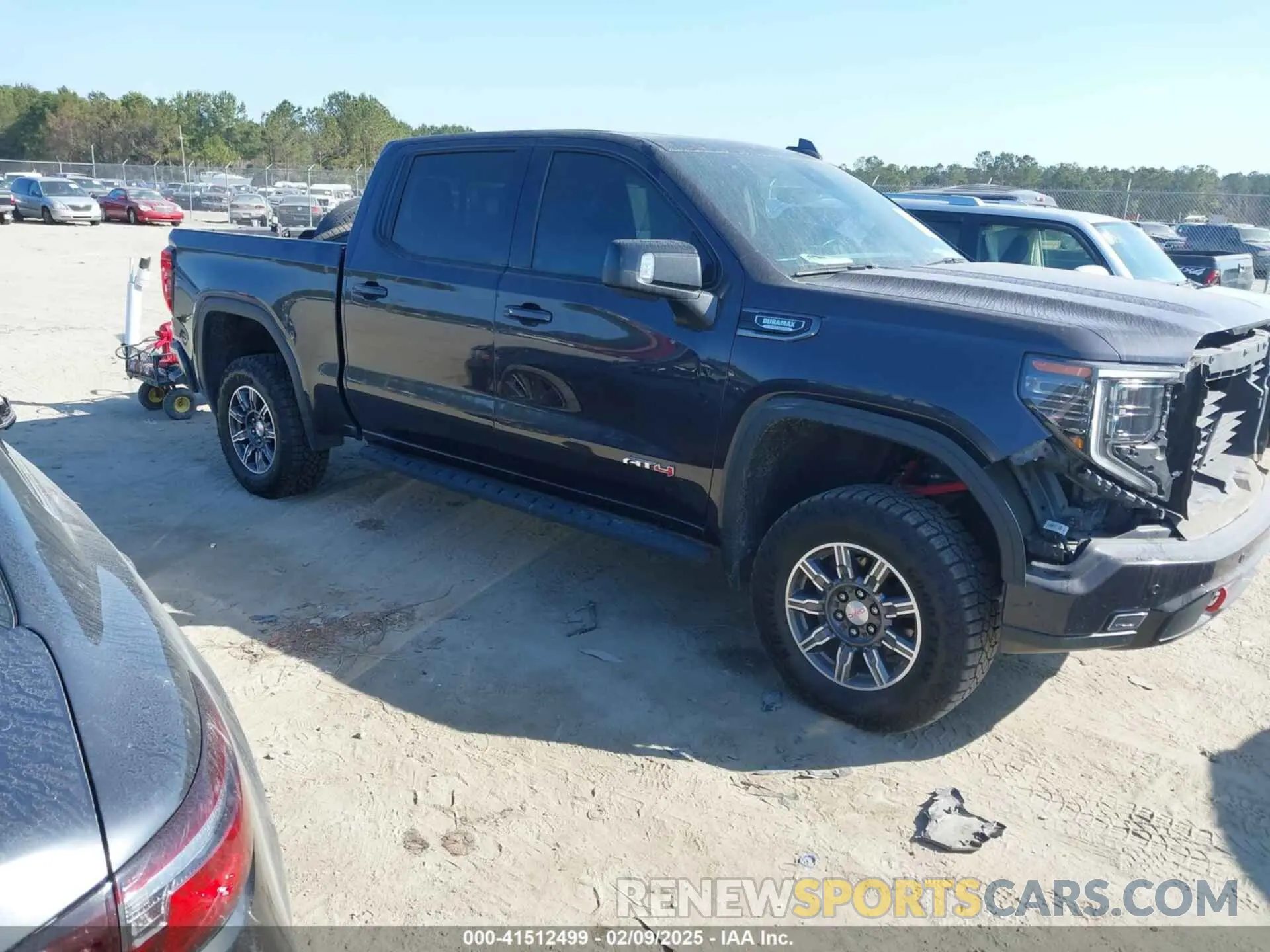 1 Фотография поврежденного автомобиля 3GTUUEET3NG563018 GMC SIERRA 1500 2022