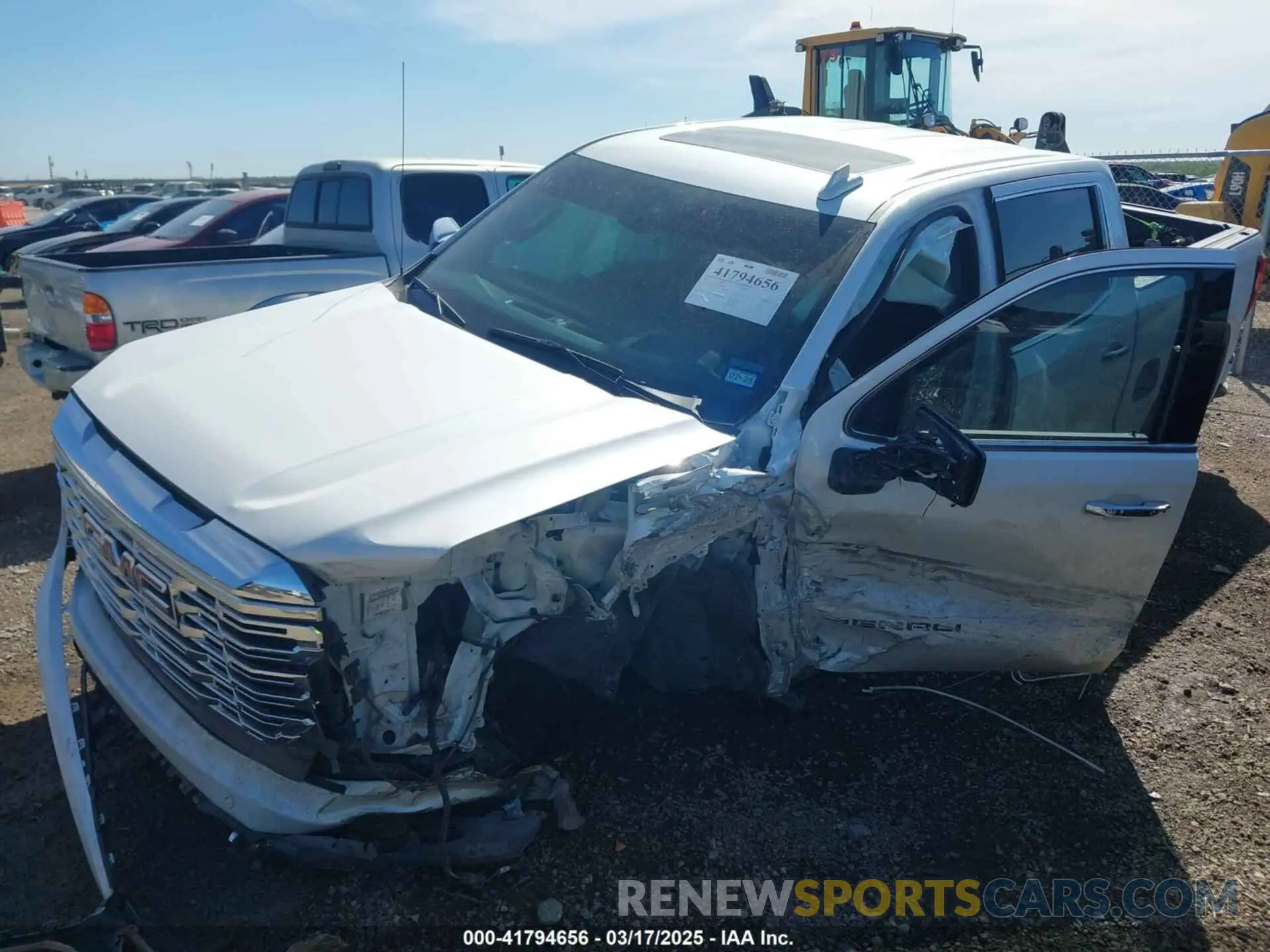 2 Photograph of a damaged car 3GTUUGED3NG682482 GMC SIERRA 1500 2022