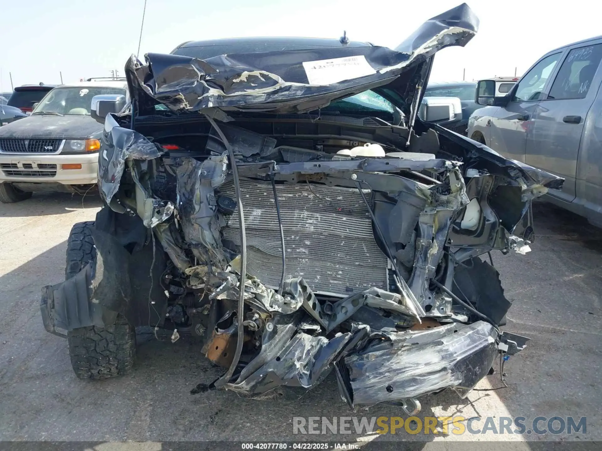 11 Фотография поврежденного автомобиля 3GTUUGEL8NG664468 GMC SIERRA 1500 2022