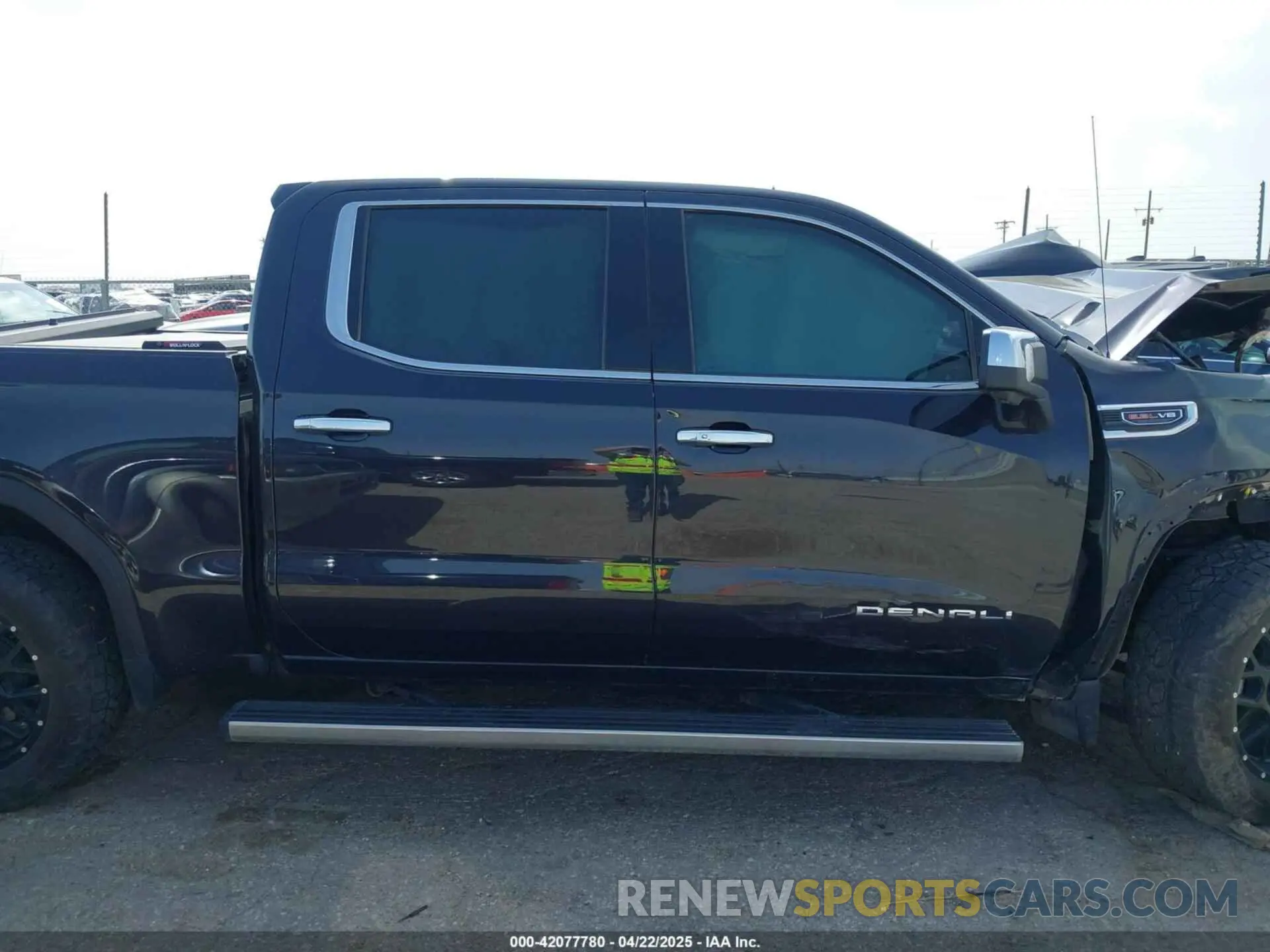 12 Фотография поврежденного автомобиля 3GTUUGEL8NG664468 GMC SIERRA 1500 2022