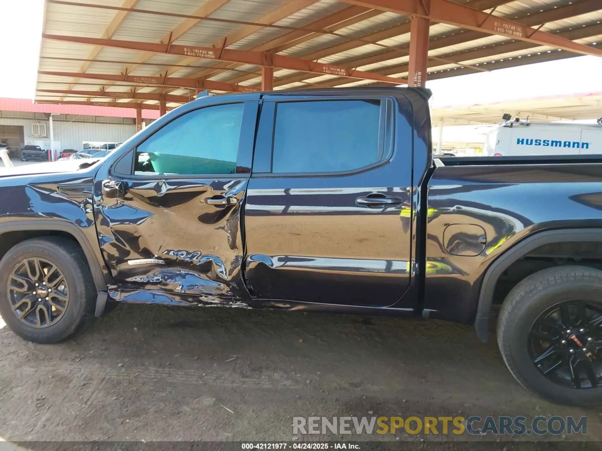 13 Photograph of a damaged car 1GTPHCEK8PZ104499 GMC SIERRA 1500 2023
