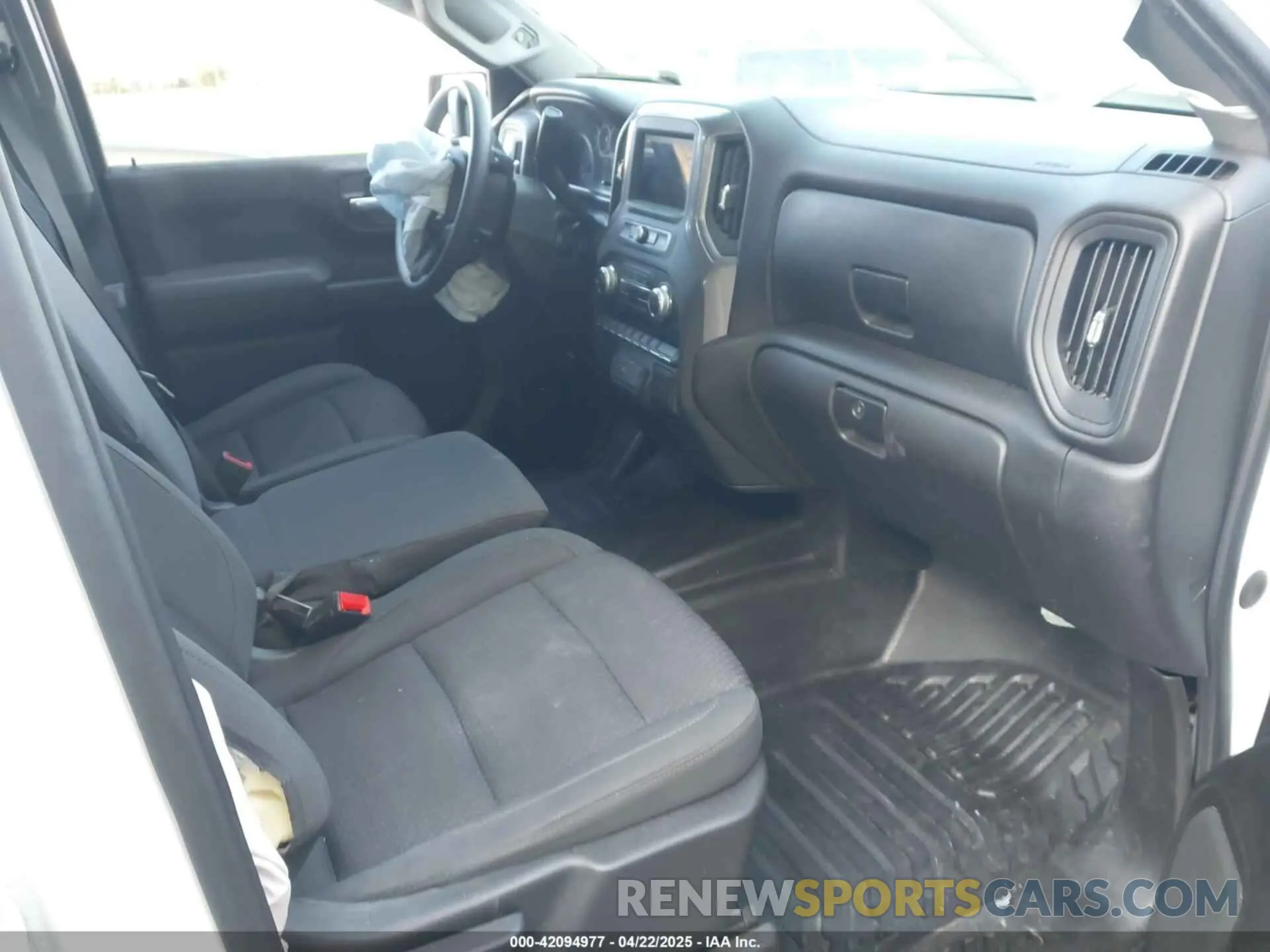 5 Photograph of a damaged car 1GTRHAED9PZ273476 GMC SIERRA 1500 2023